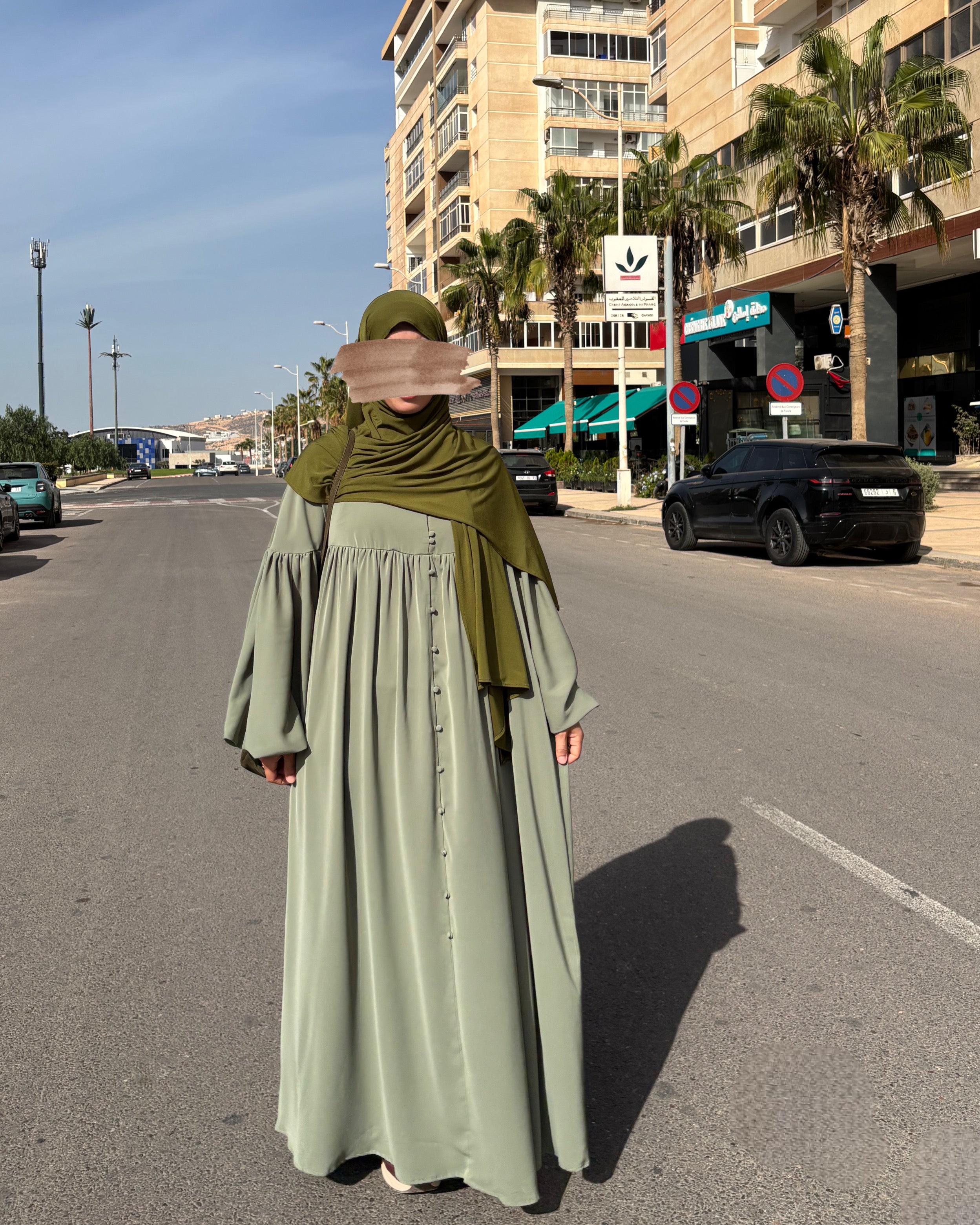 Abaya Alya en Soie de Médine – Élégance Pudique et Raffinée