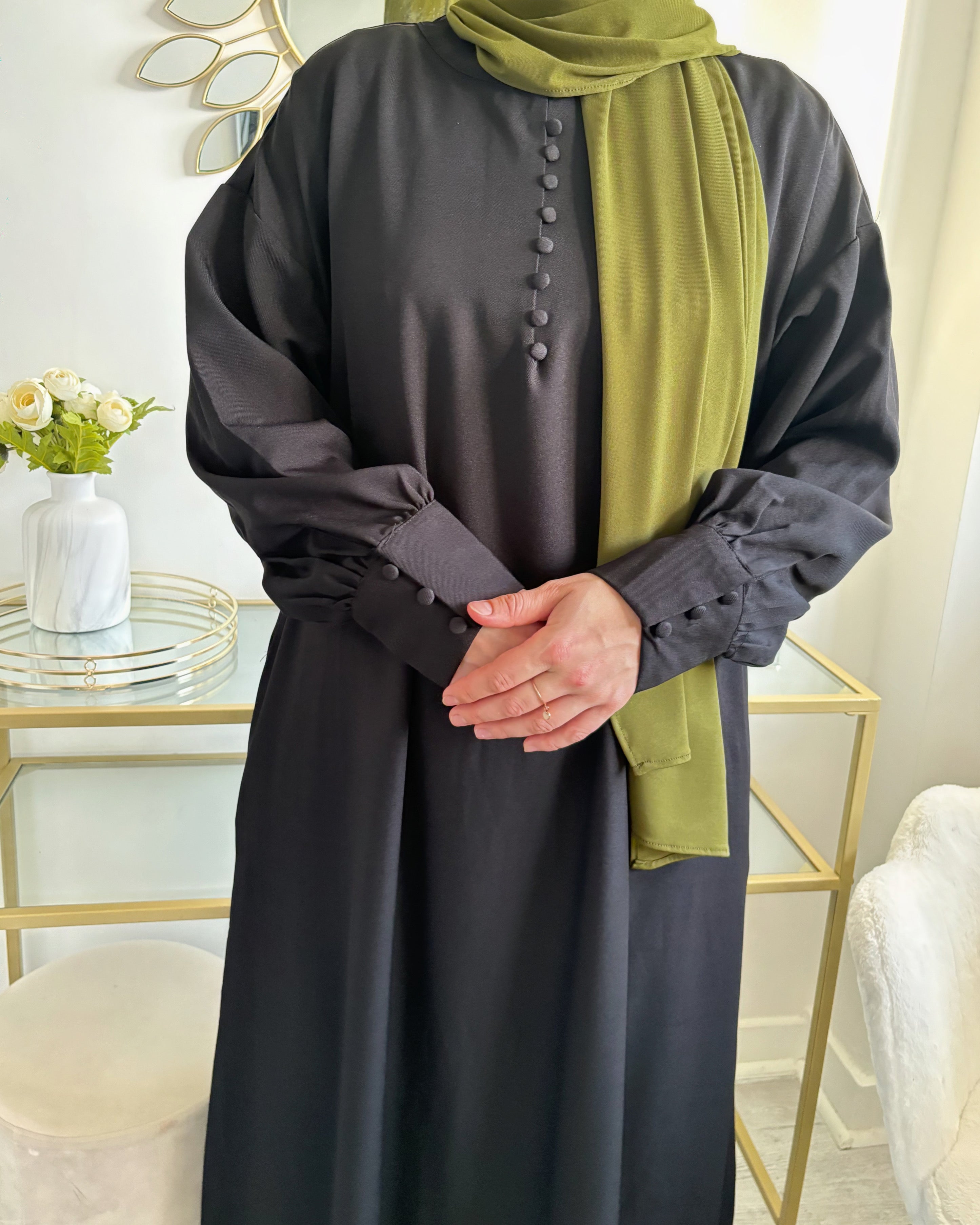 Abaya Neyla – L’Essence de l’Élégance Modeste