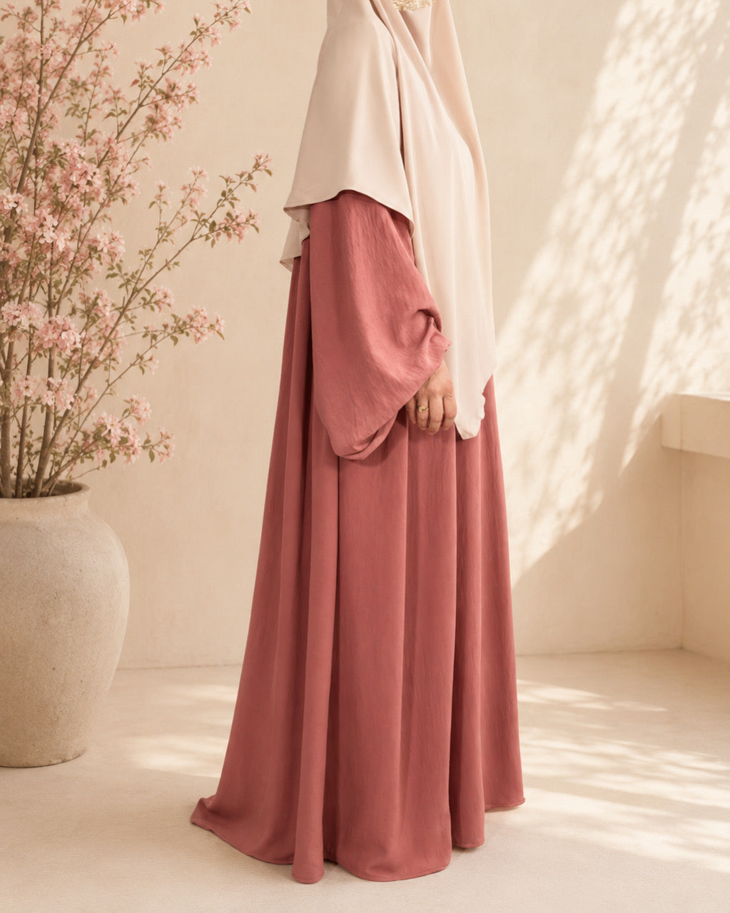 Abaya Nesrine Jazz – Abaya Modest Fashion Légère et Fluide pour l’Été