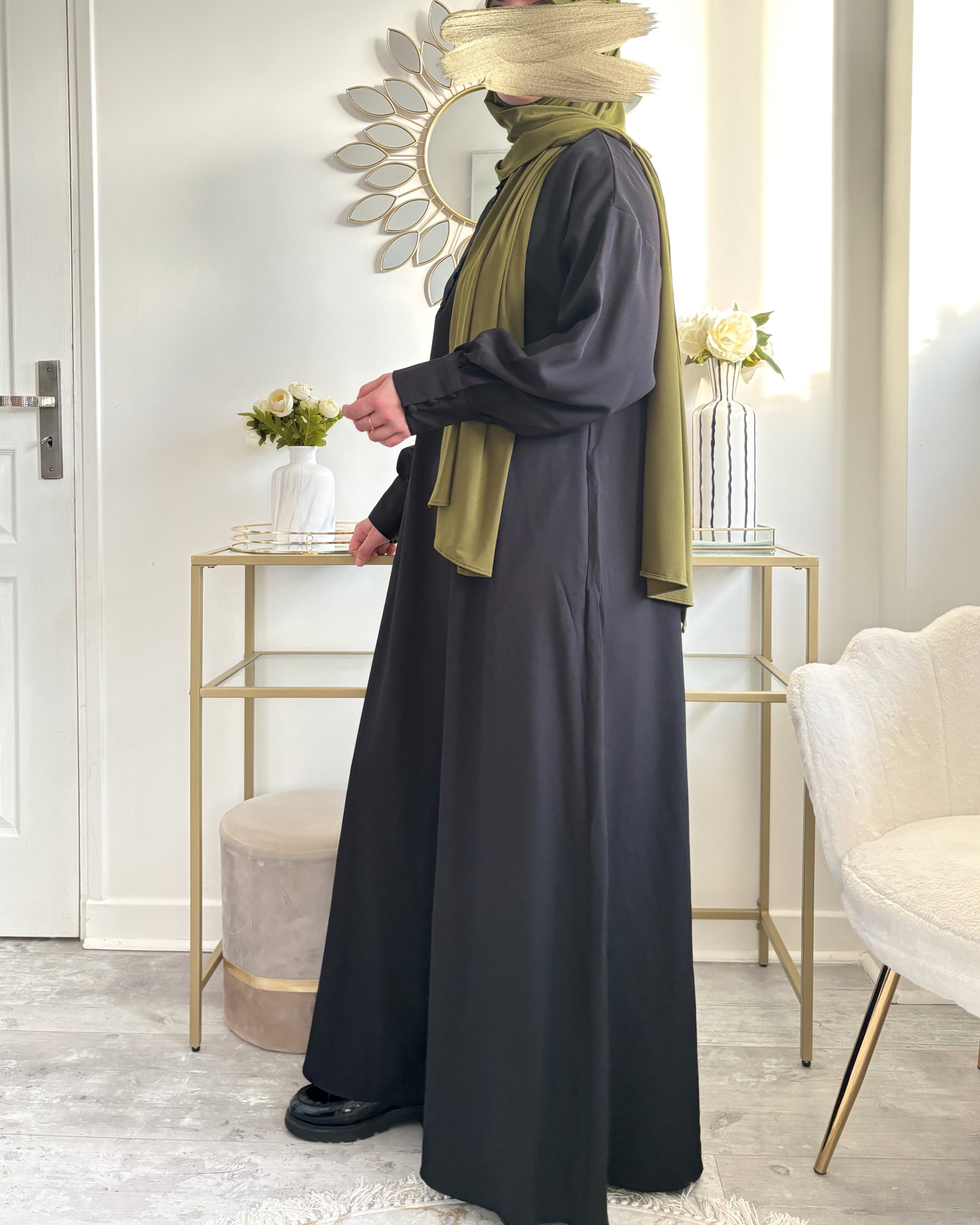 Abaya Neyla – L’Essence de l’Élégance Modeste