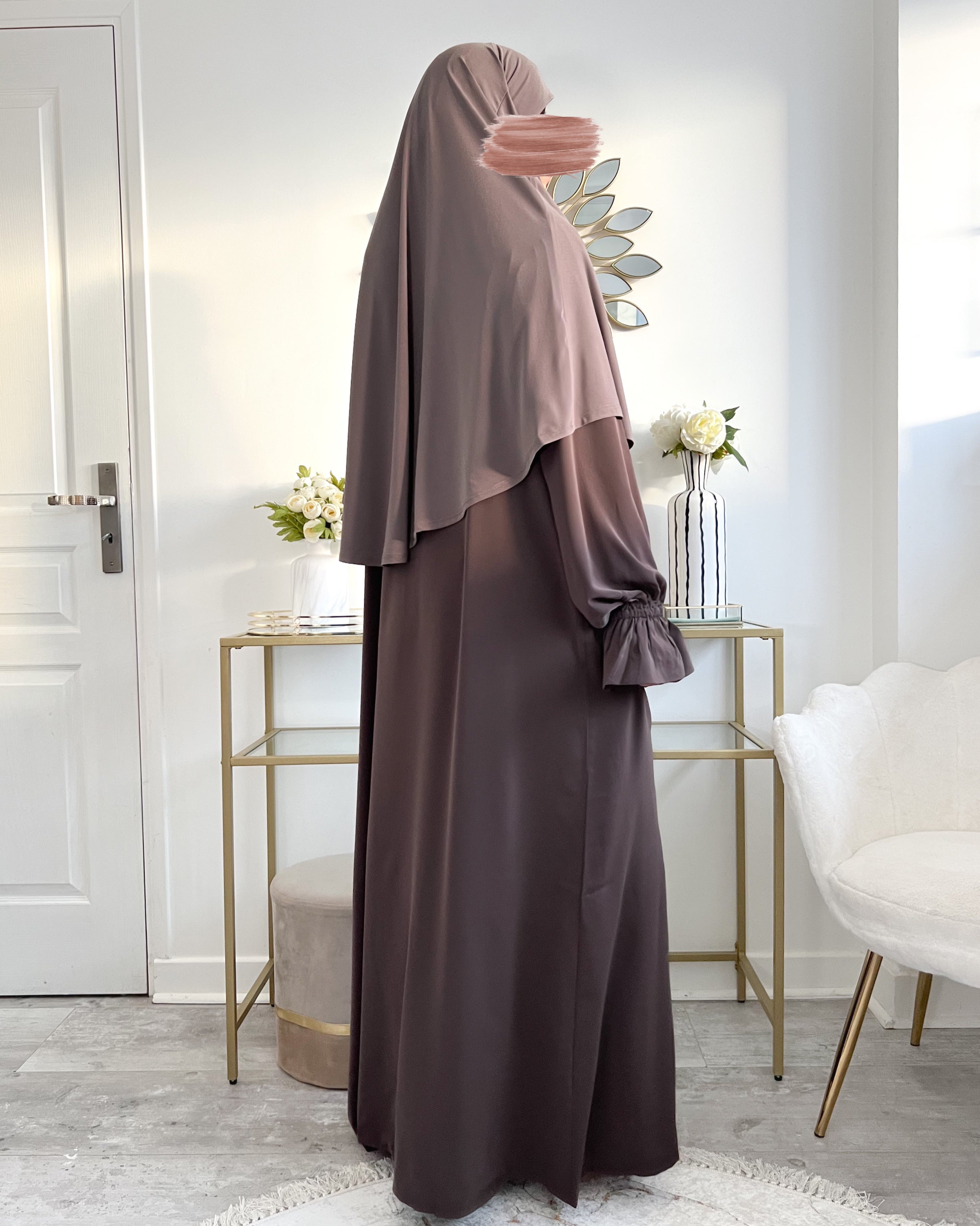 Abaya Amal – Élégance et Fluidité