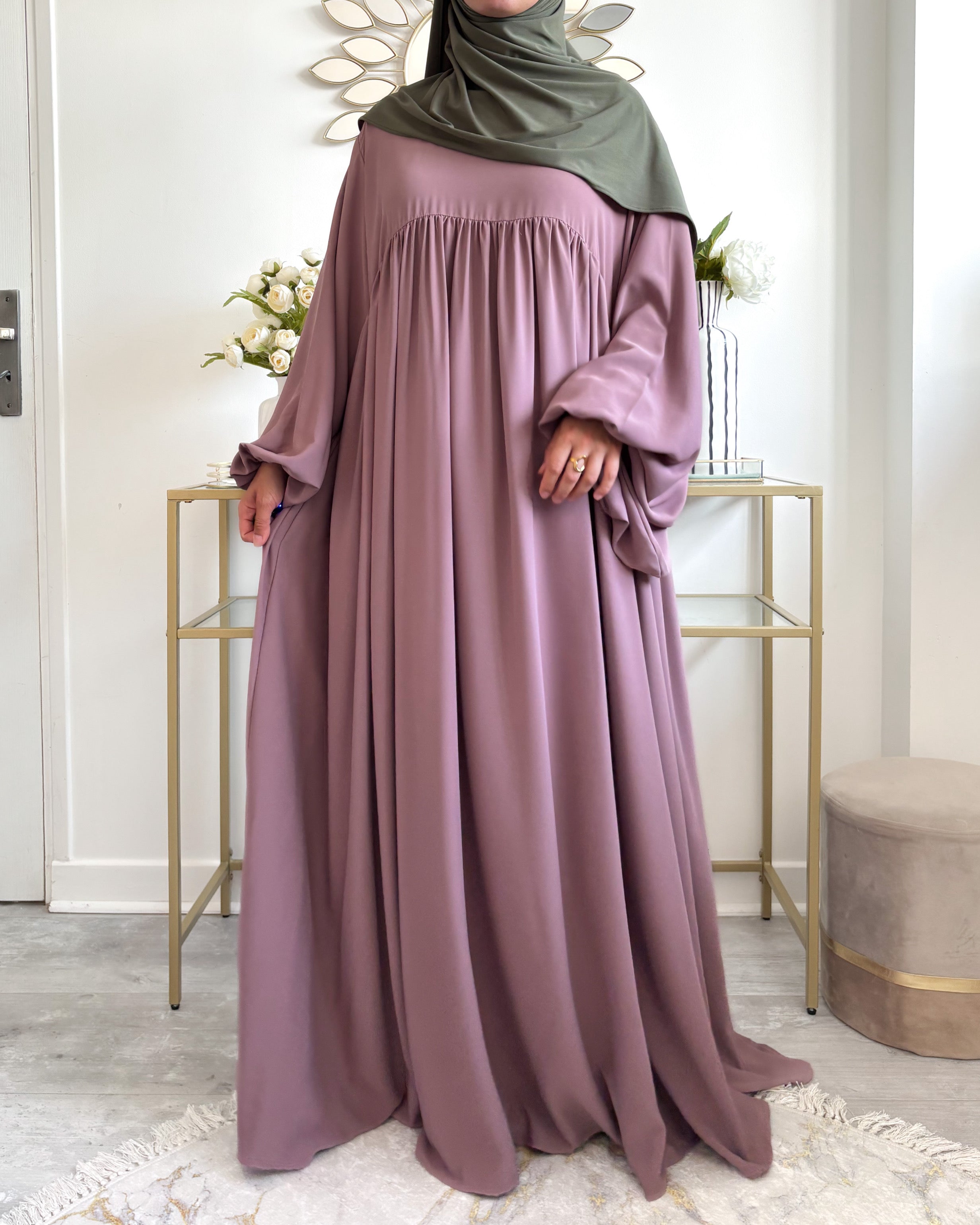 Abaya Naïla - Élégance et Confort avec Manches Bouffantes