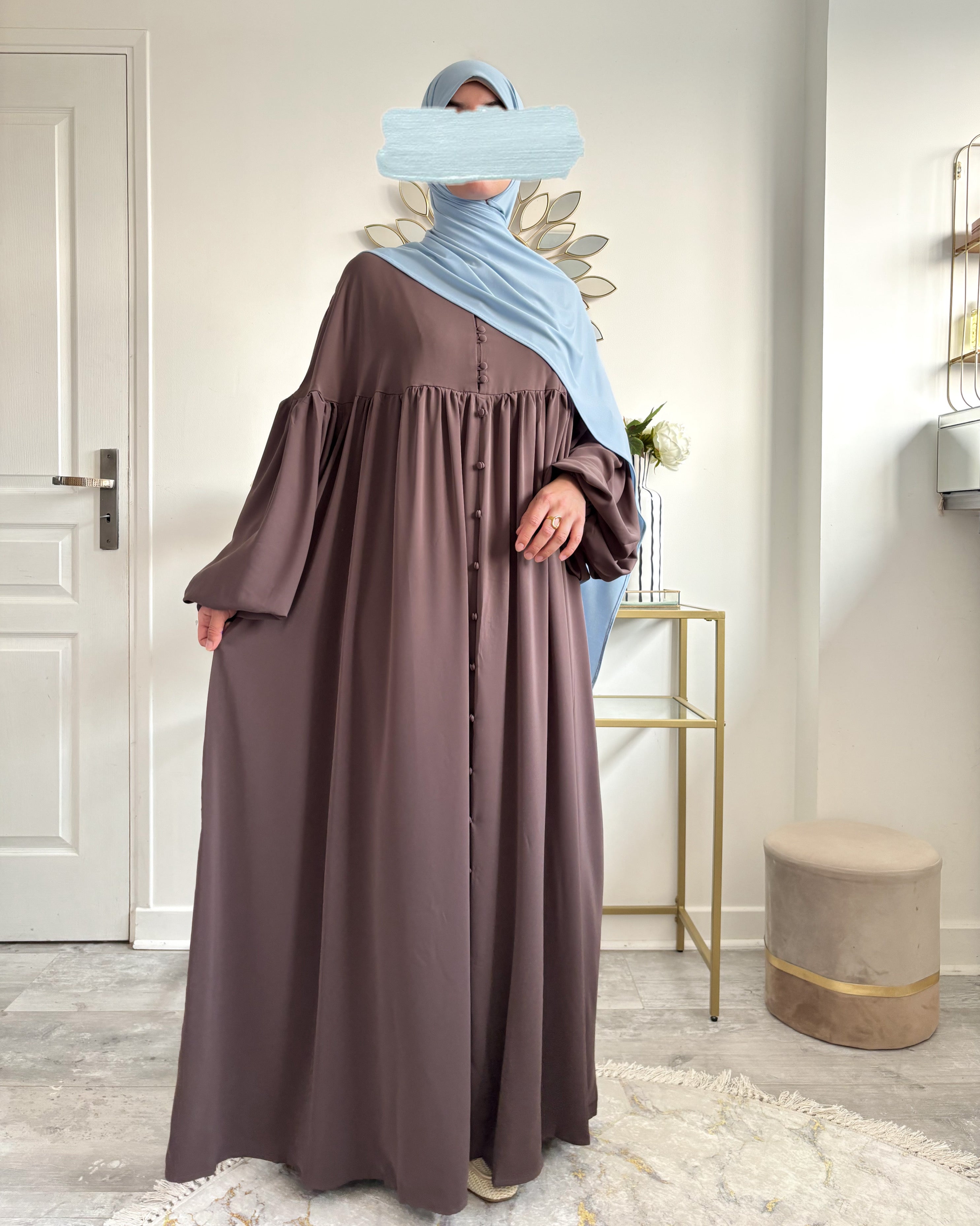 Abaya Alya en Soie de Médine – Élégance Pudique et Raffinée
