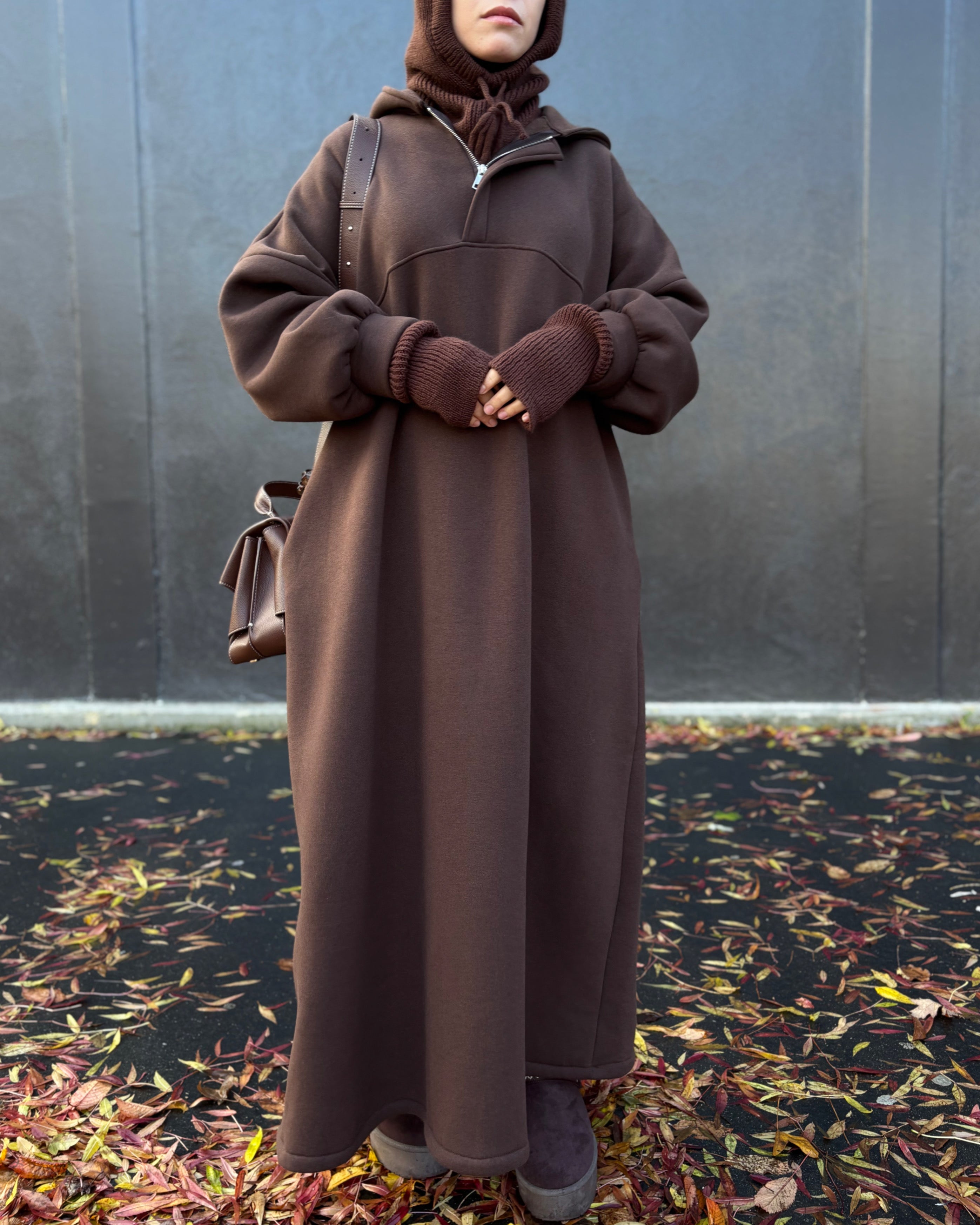 Sweat Maxi Moltonné Oversize – L’abaya pull cocooning de la saison