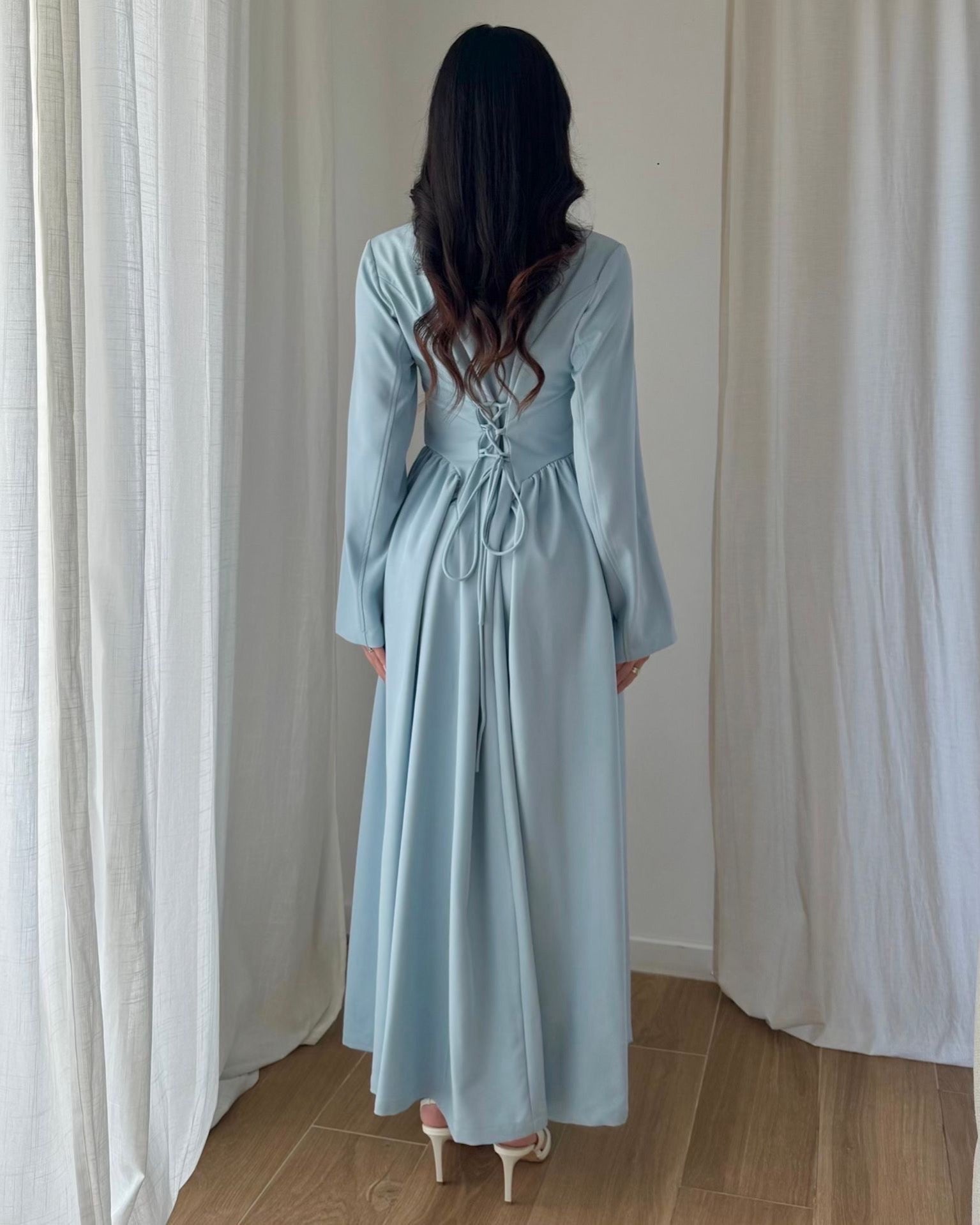 Robe Longue Charme d’Antan Ajustable bleu – Modest Fashion