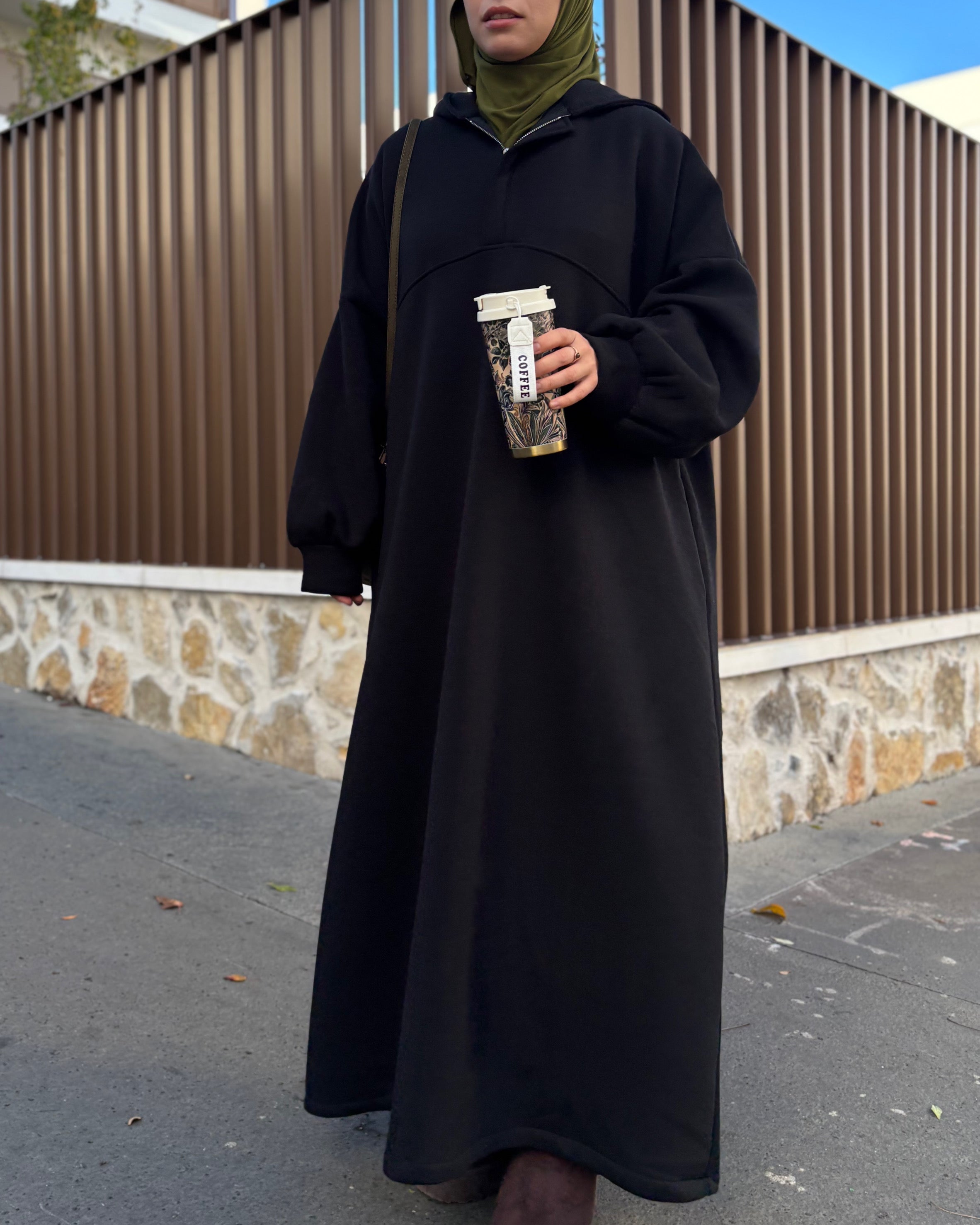 Sweat Maxi Moltonné Oversize – L’abaya pull cocooning de la saison