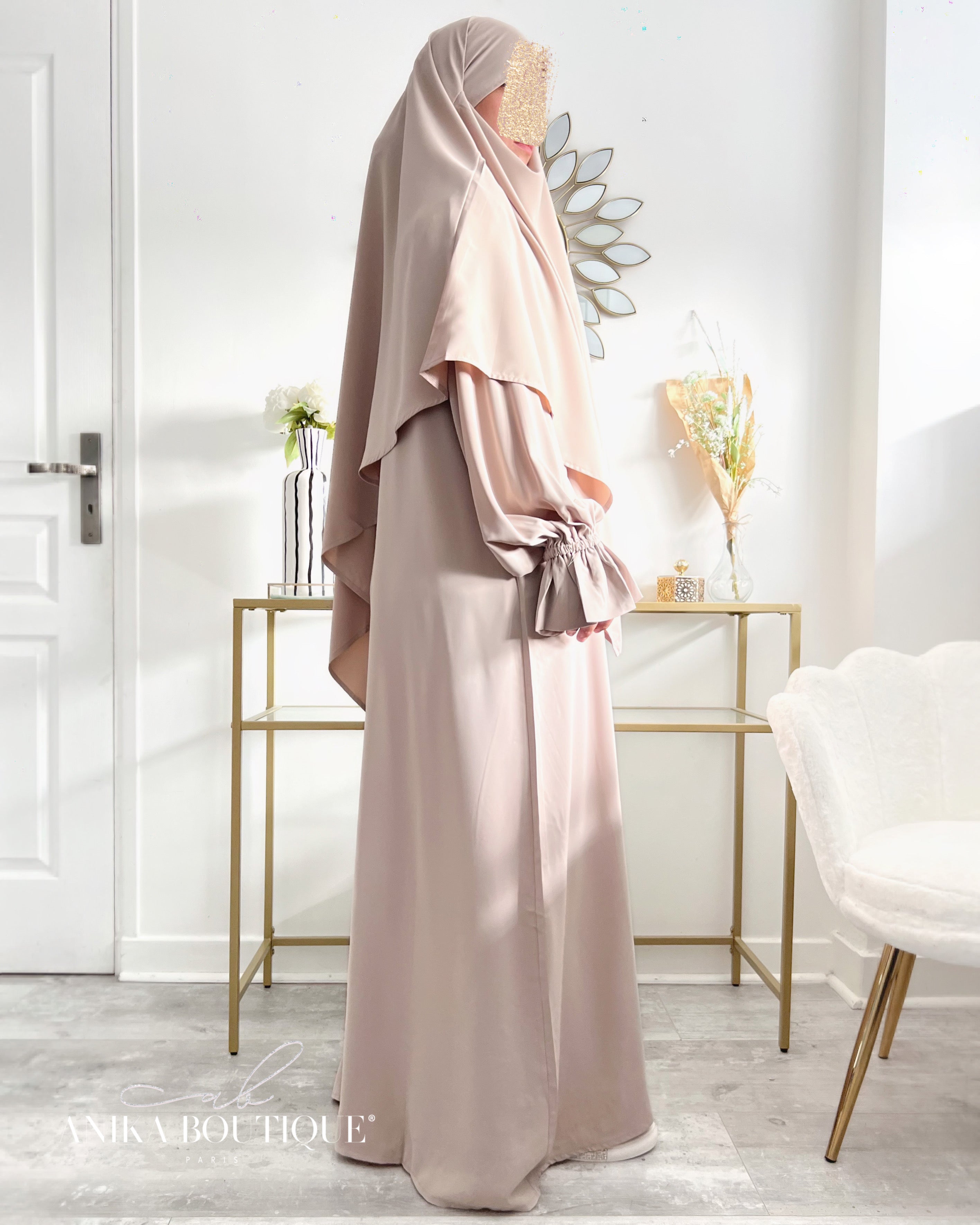 Abaya Amal – Élégance et Fluidité