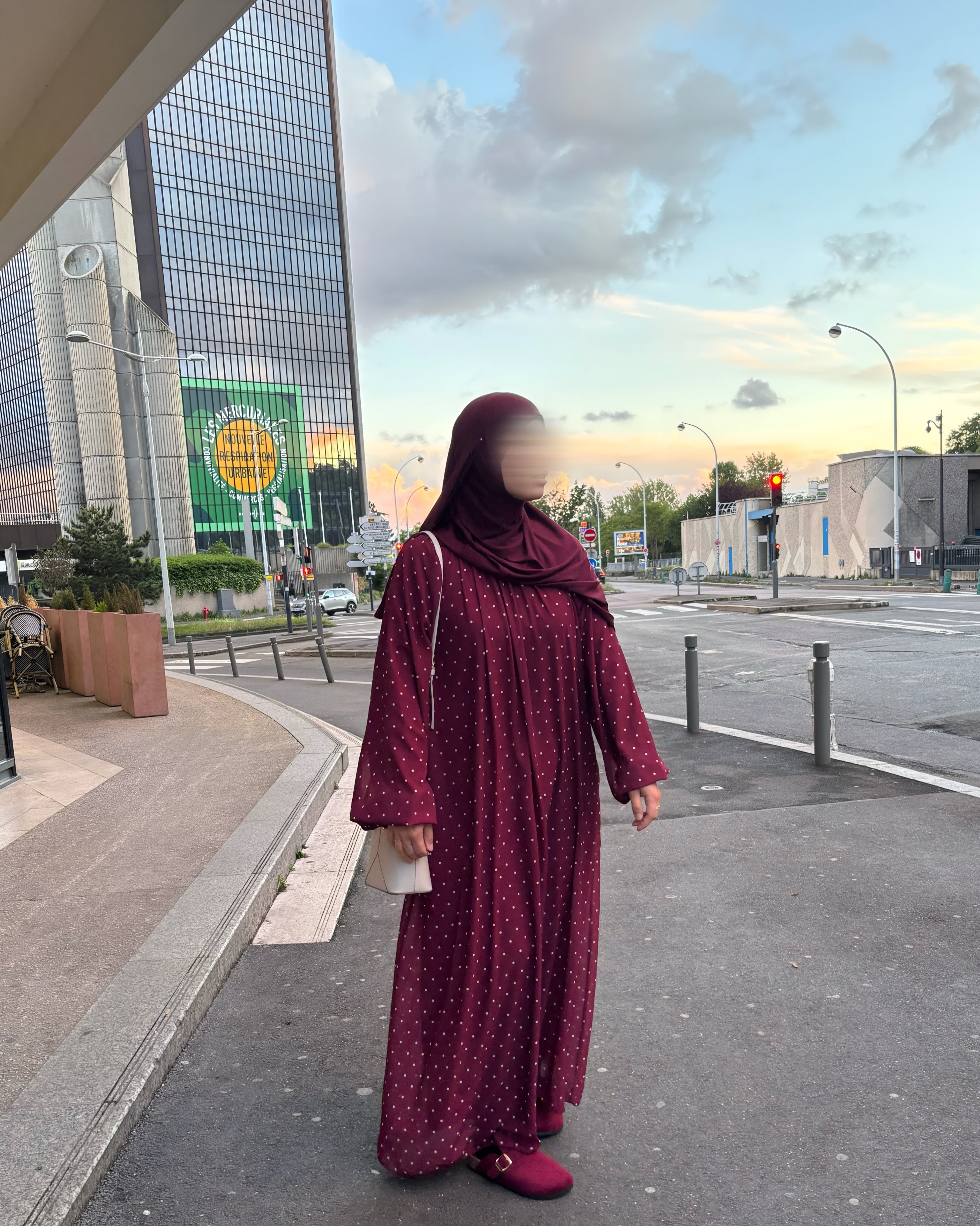 Robe Longue à Pois – Modest Fashion Élégante