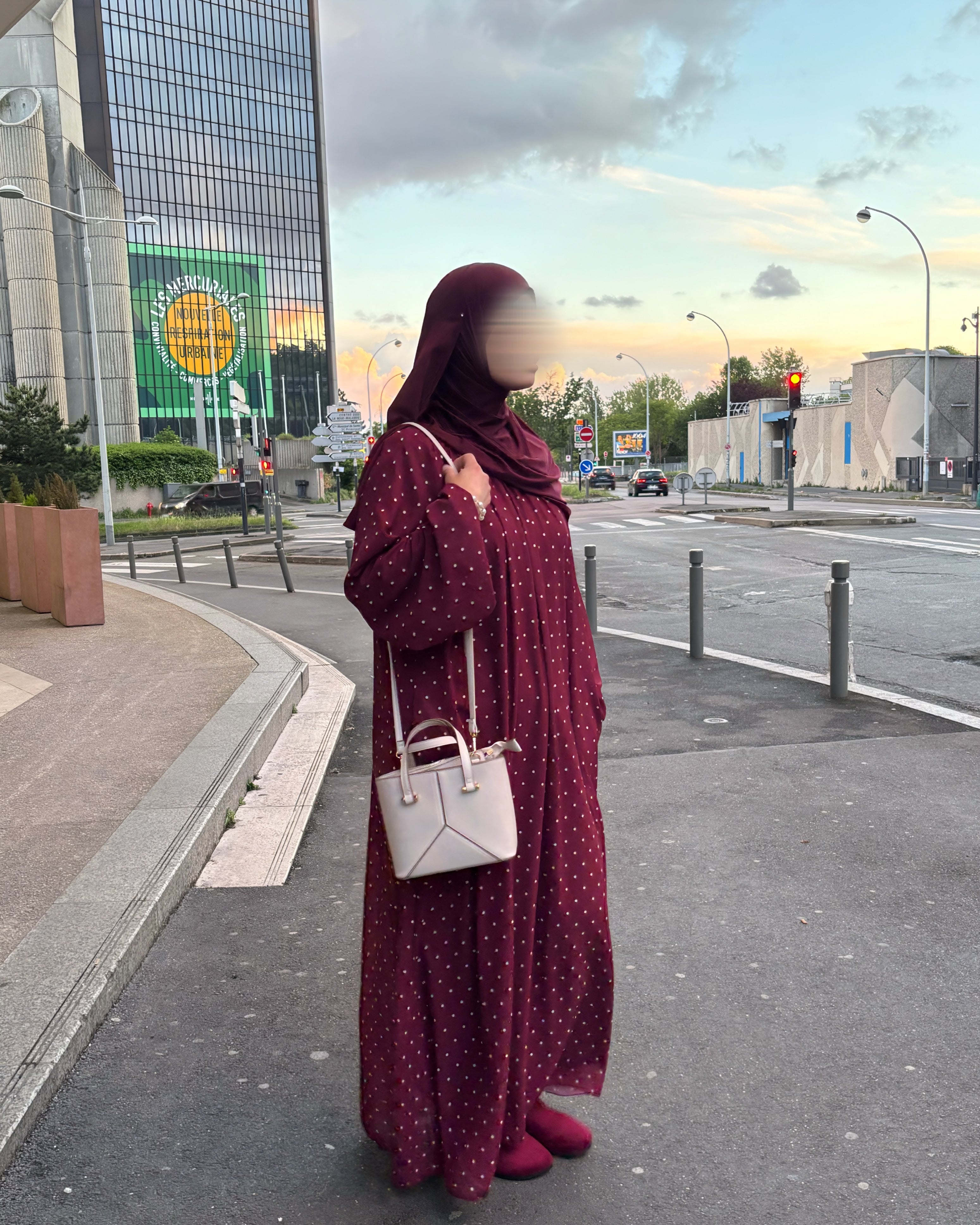Robe Longue à Pois – Modest Fashion Élégante