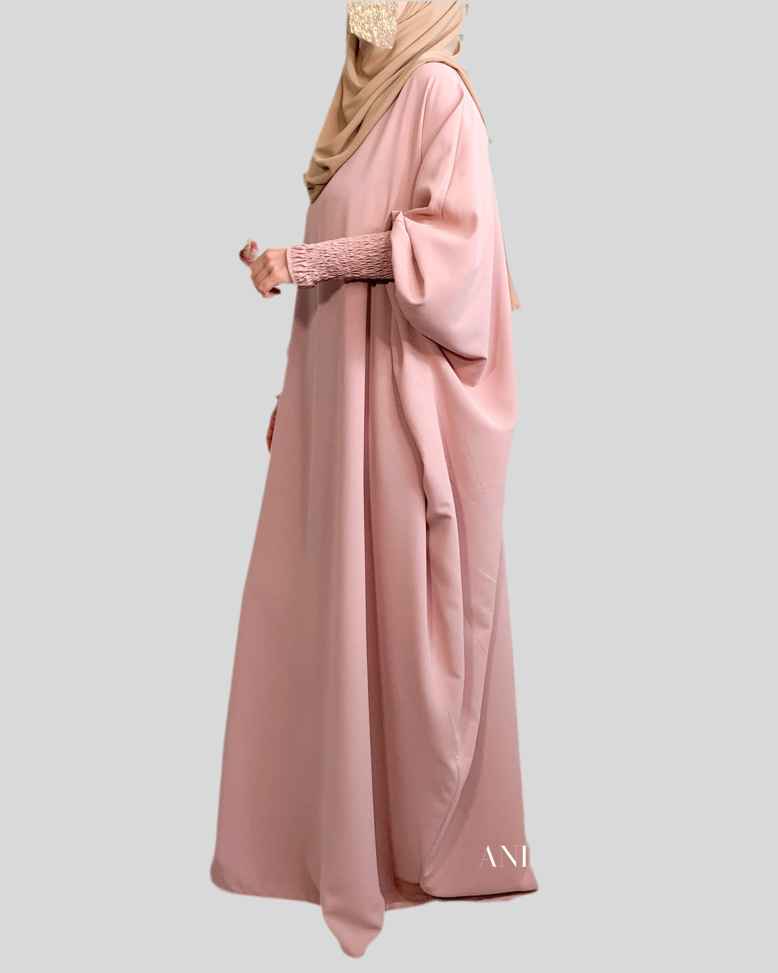 Abaya Leena