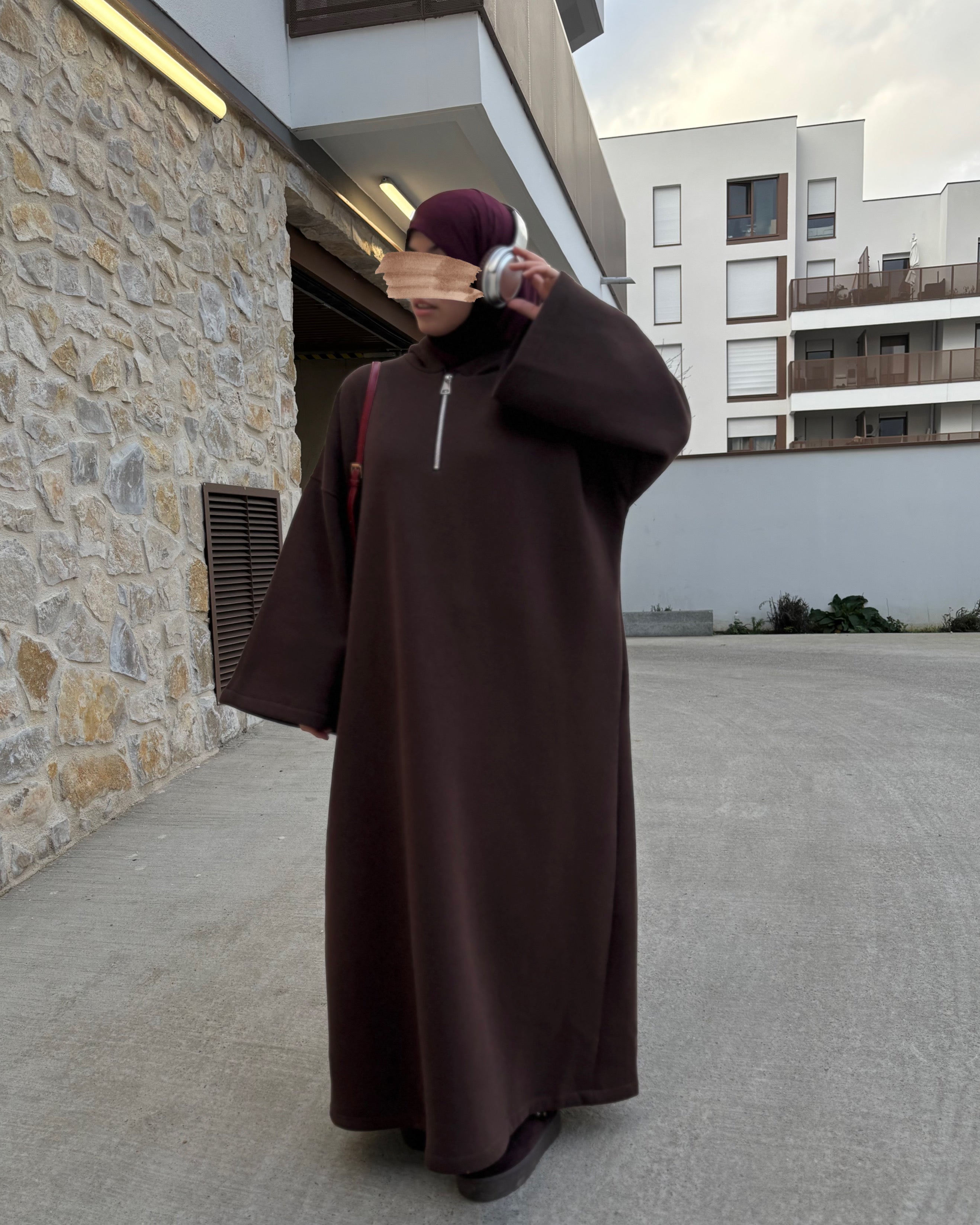 Abaya sweat capuche – style sportswear, molleton chaud