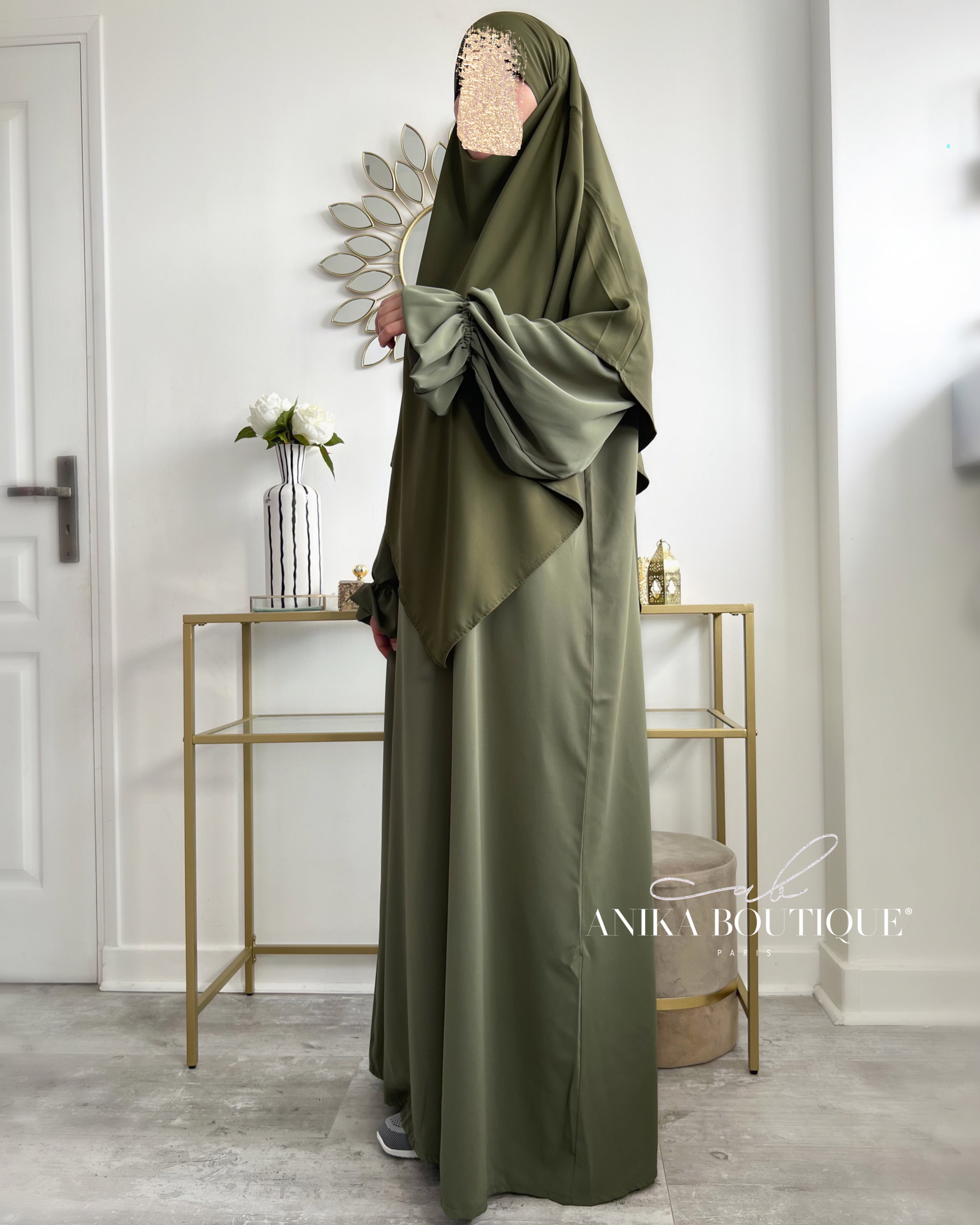 Abaya Amal – Élégance et Fluidité