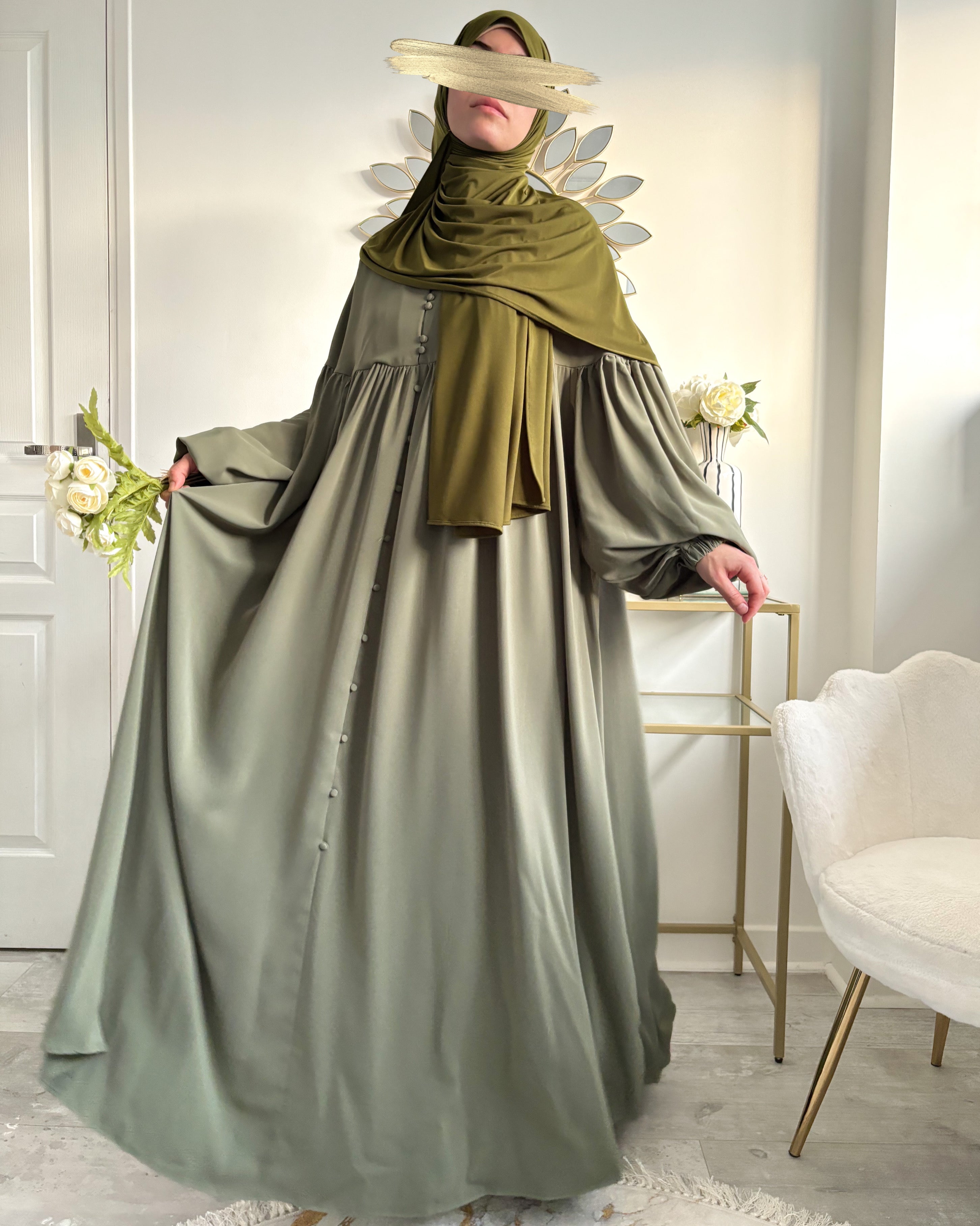 Abaya Alya soie de Médine evasée manches bouffantes femme musulmane élégante