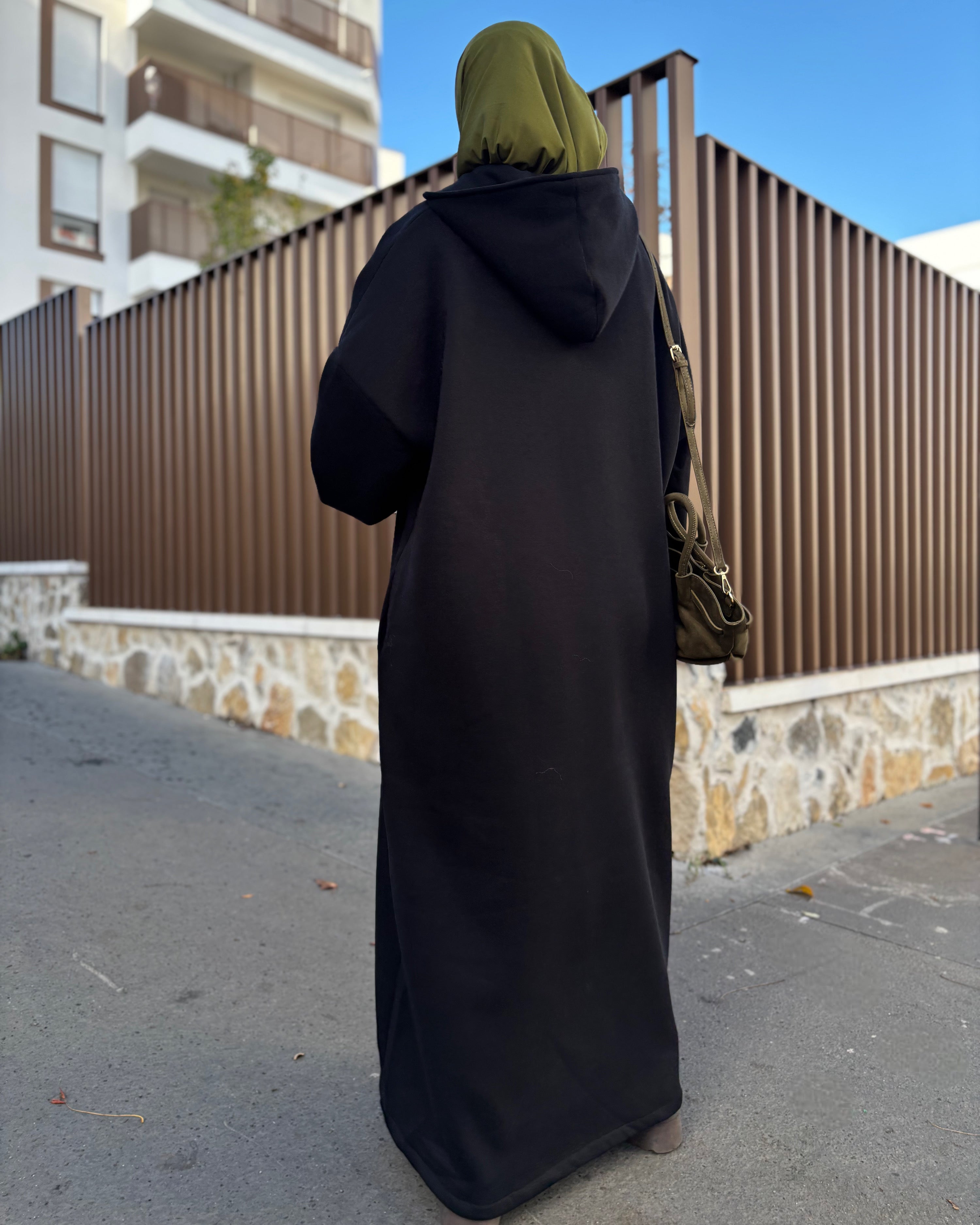 Sweat Maxi Moltonné Oversize – L’abaya pull cocooning de la saison