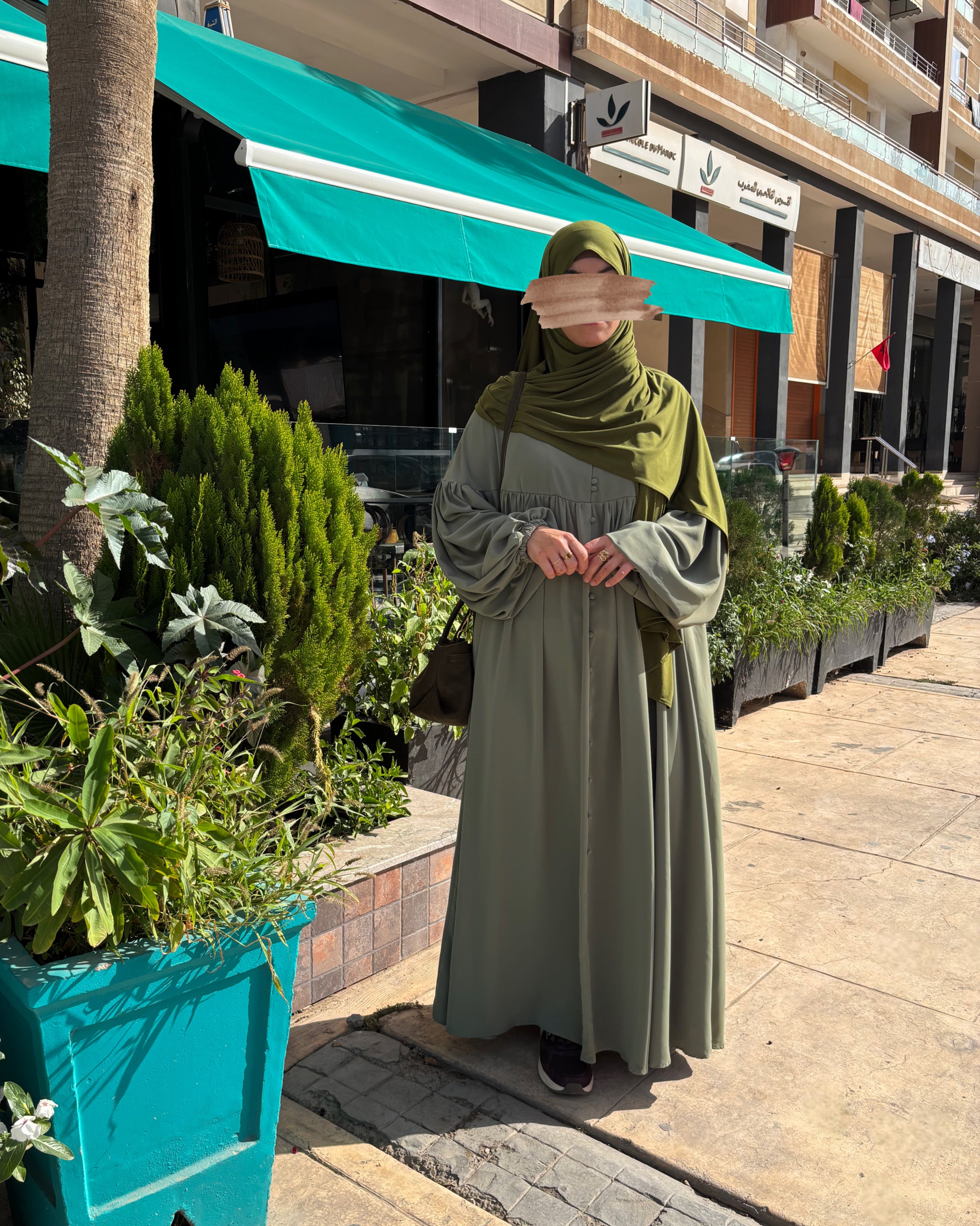 Abaya Alya en Soie de Médine – Élégance Pudique et Raffinée