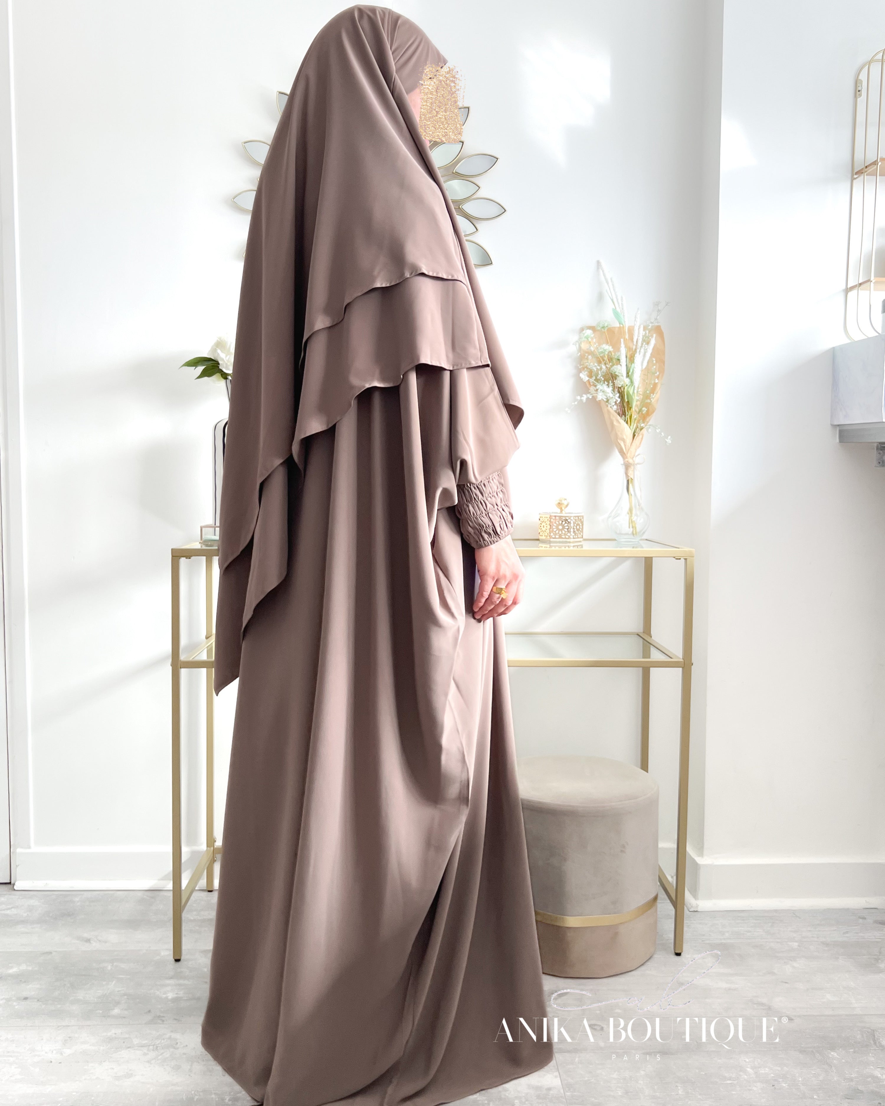 Khimar Rehab – Élégance et Modestie en Soie de Médine