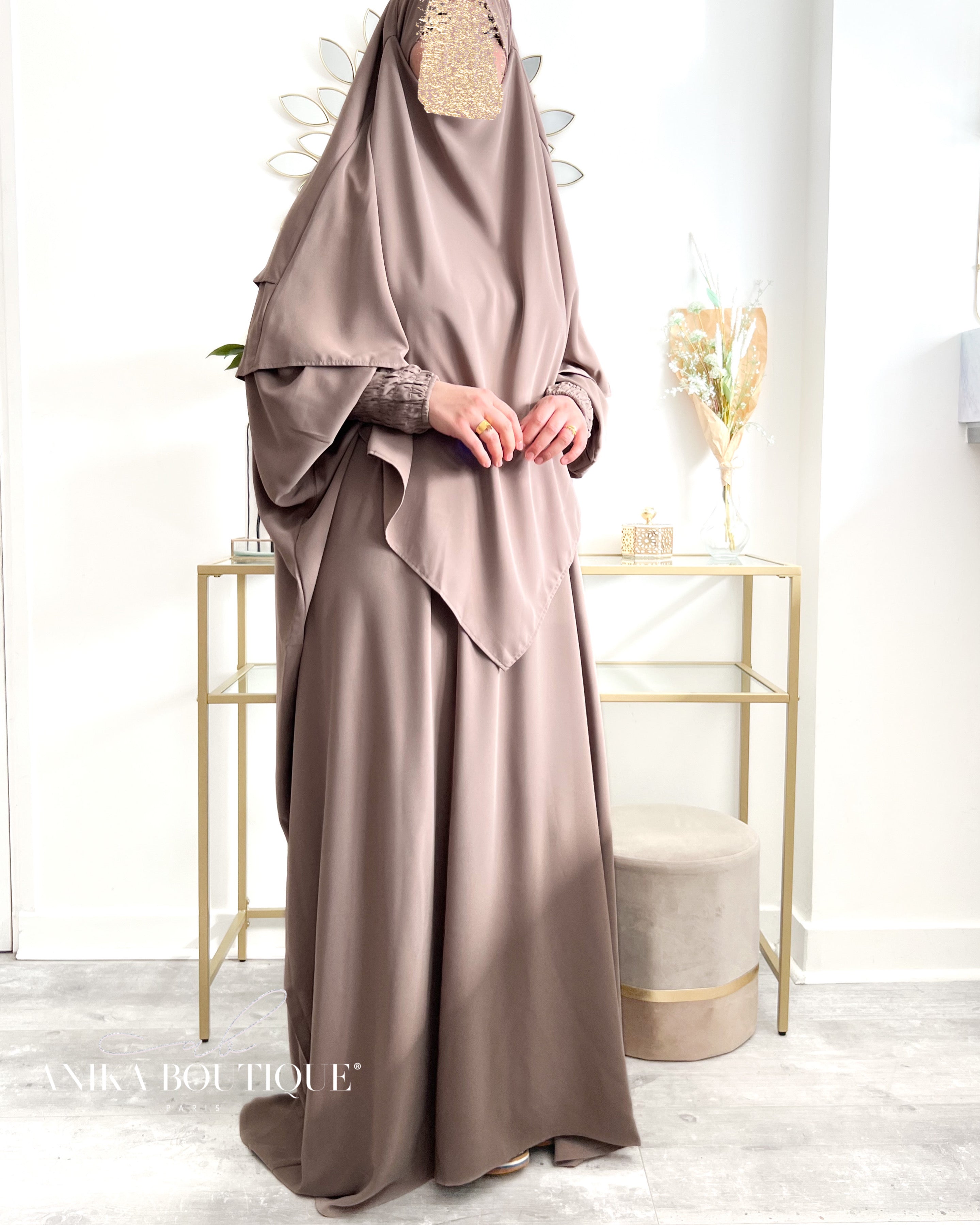 Abaya Leena