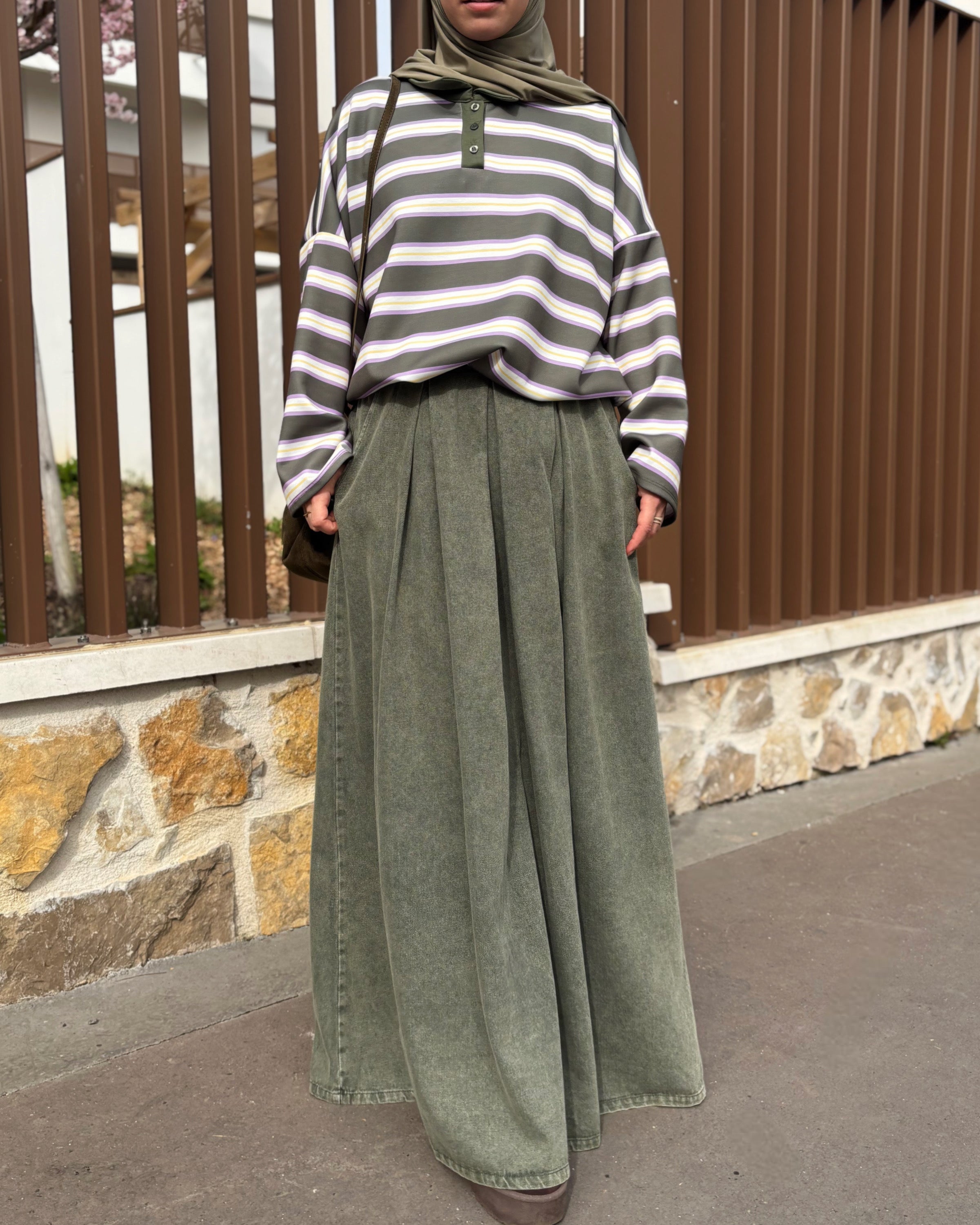 Jupe longue en jean oversize kaki – Modest Fashion premium 100% coton