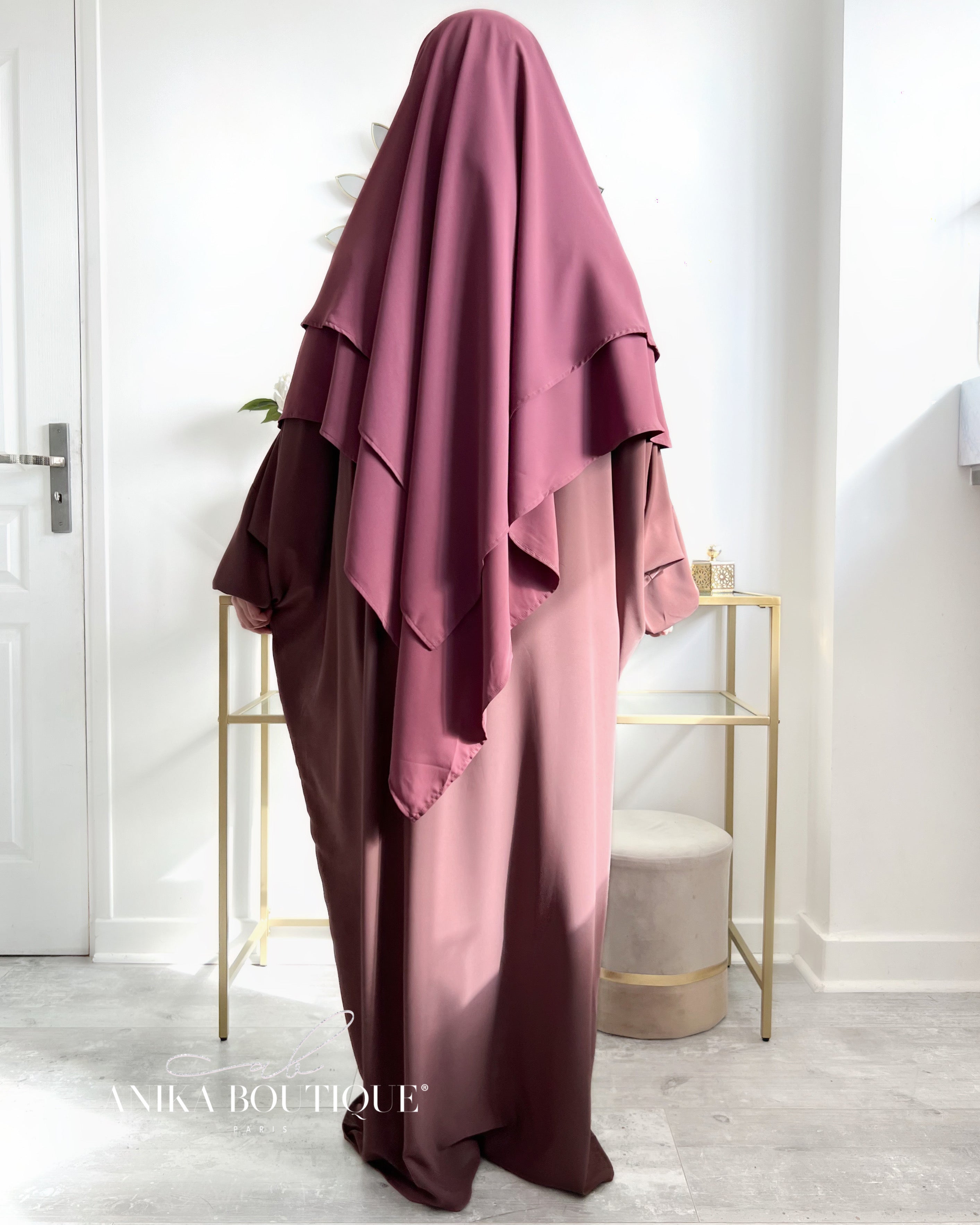 Khimar Rehab – Élégance et Modestie en Soie de Médine