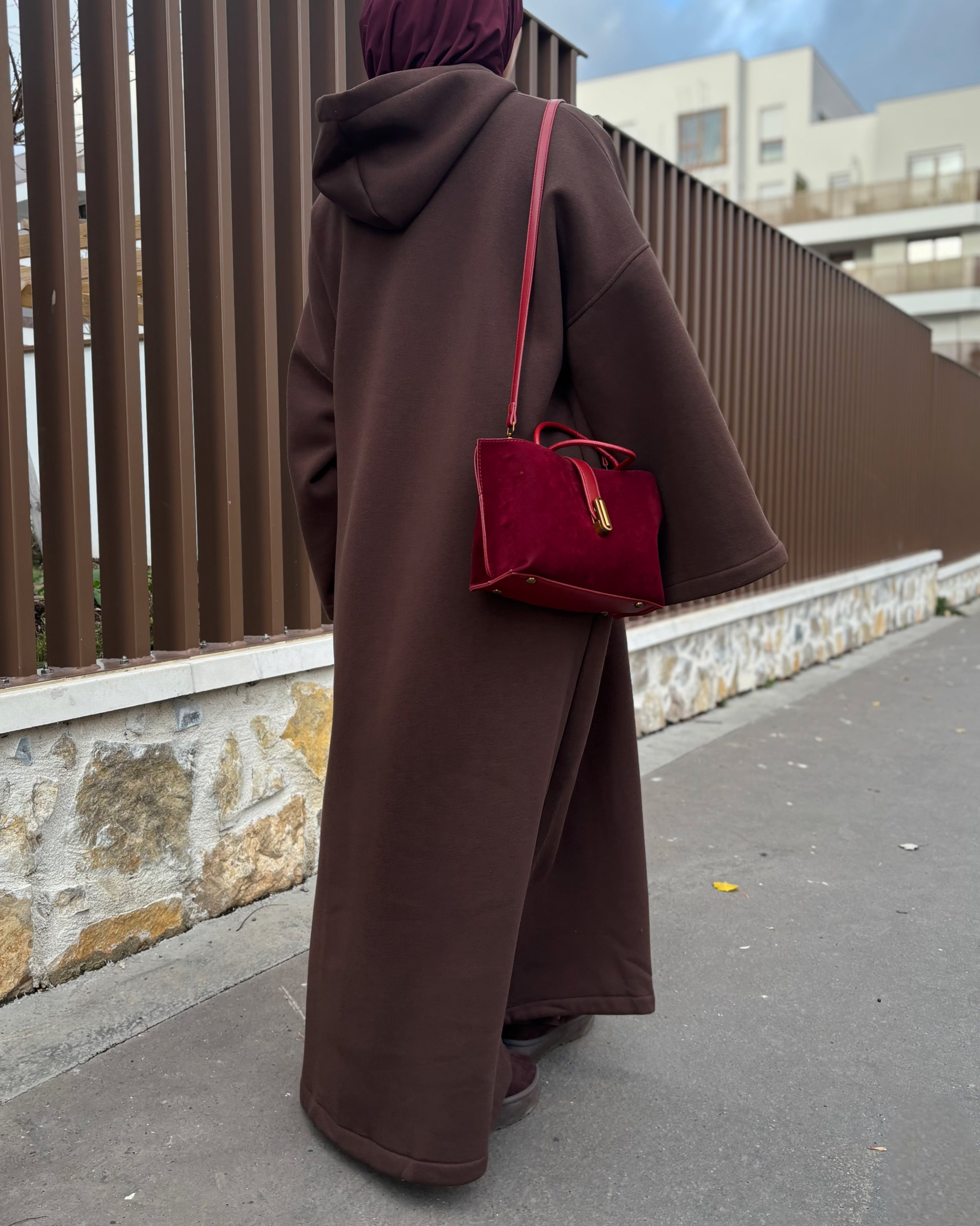 Abaya sweat capuche – style sportswear, molleton chaud