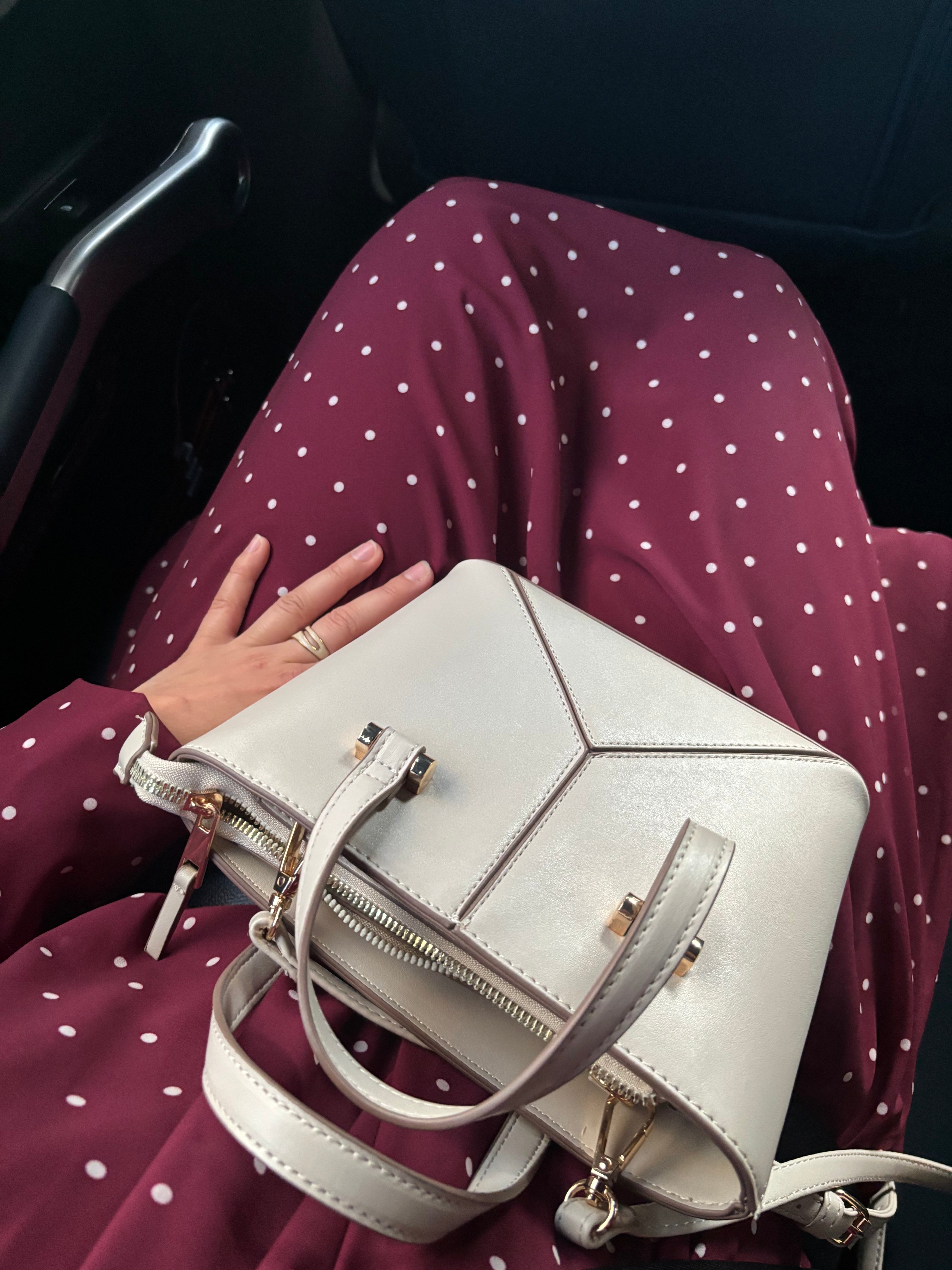 Robe Longue à Pois – Modest Fashion Élégante