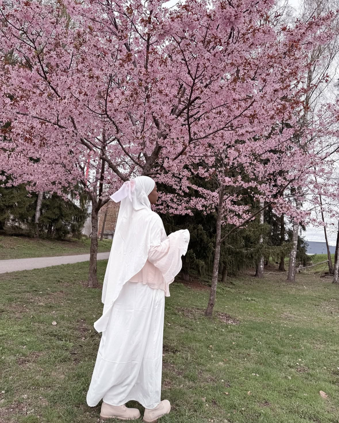 Abaya Amal – Élégance et Fluidité