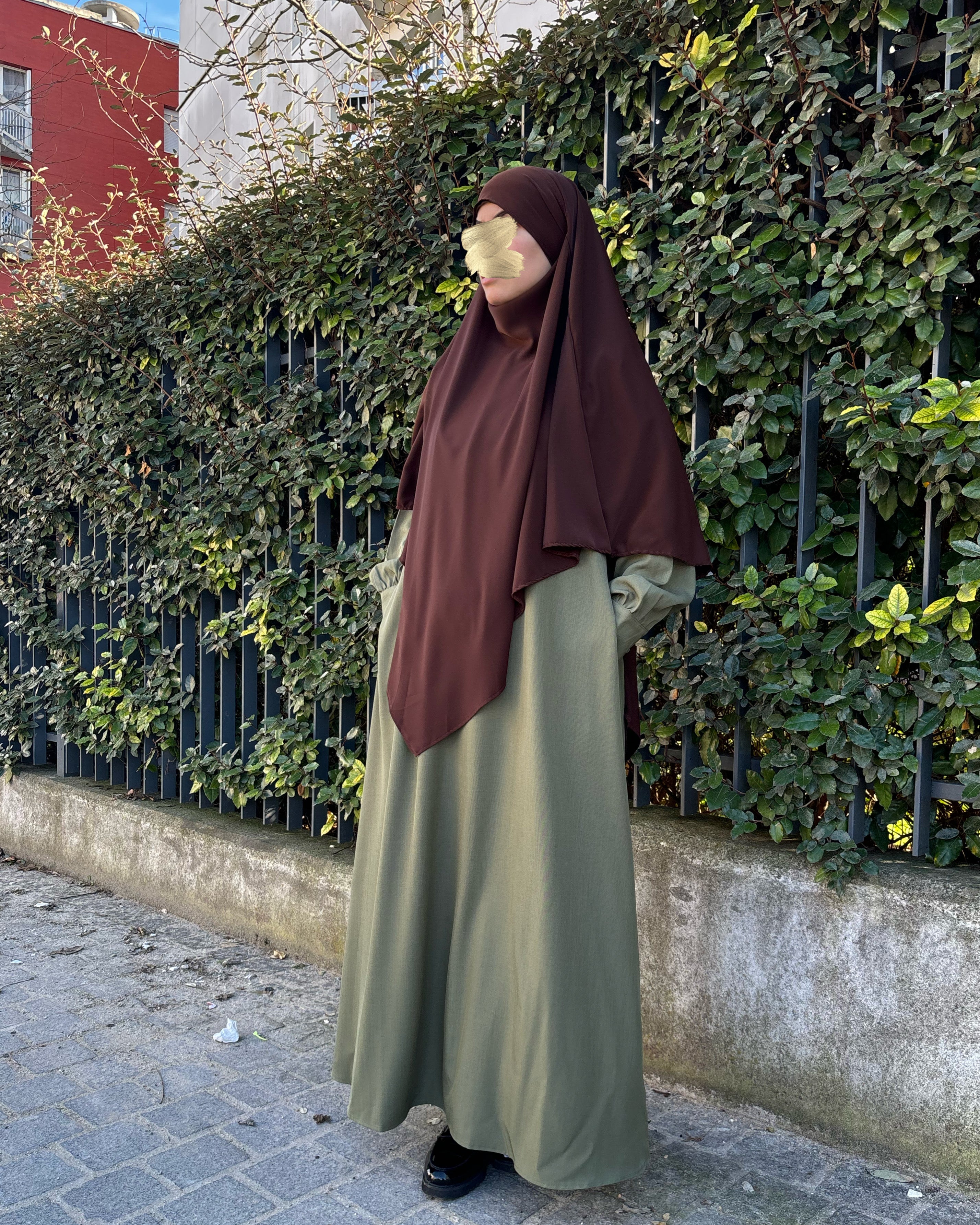 Abaya Neyla – L’Essence de l’Élégance Modeste