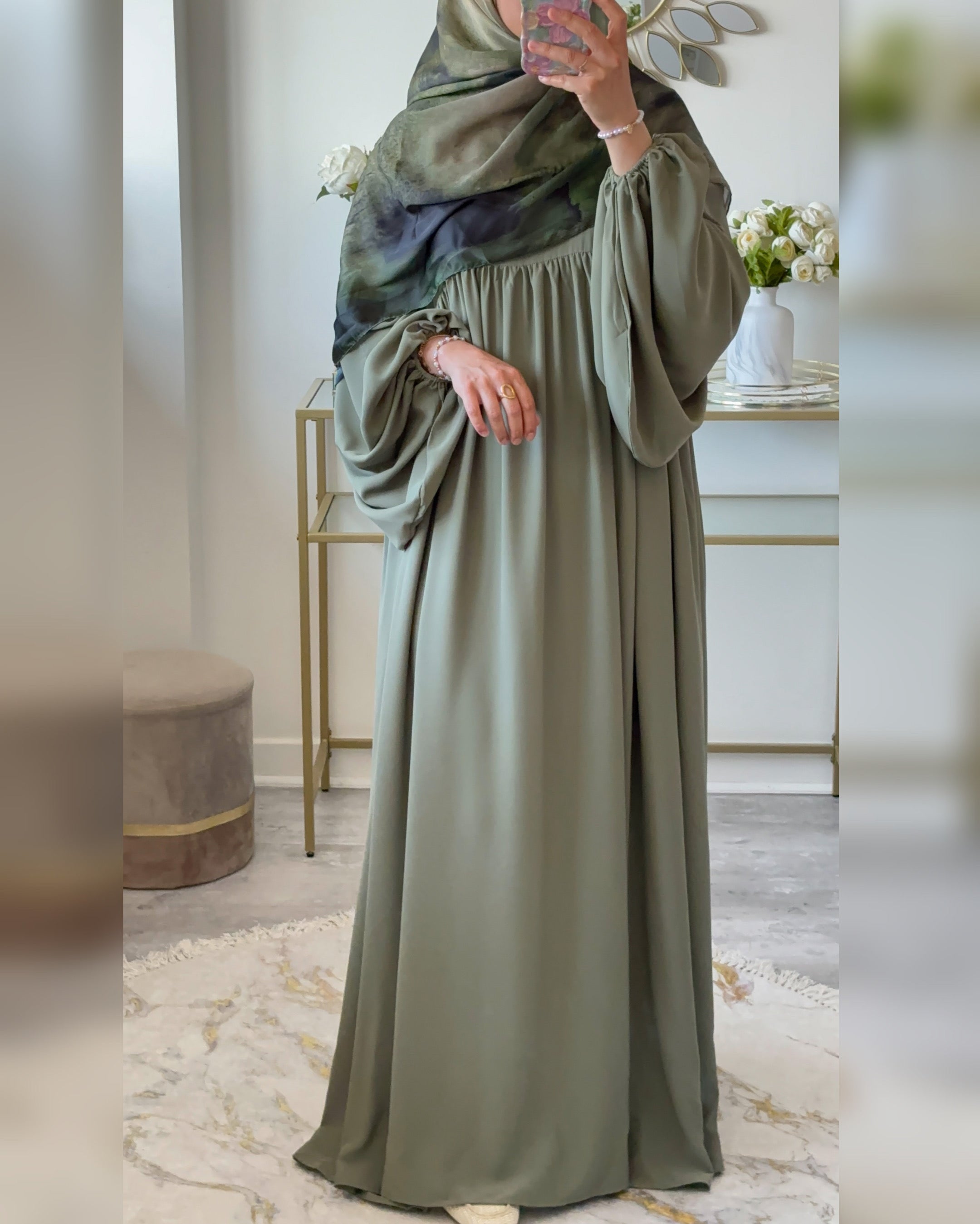 Abaya Naïla - Élégance et Confort avec Manches Bouffantes