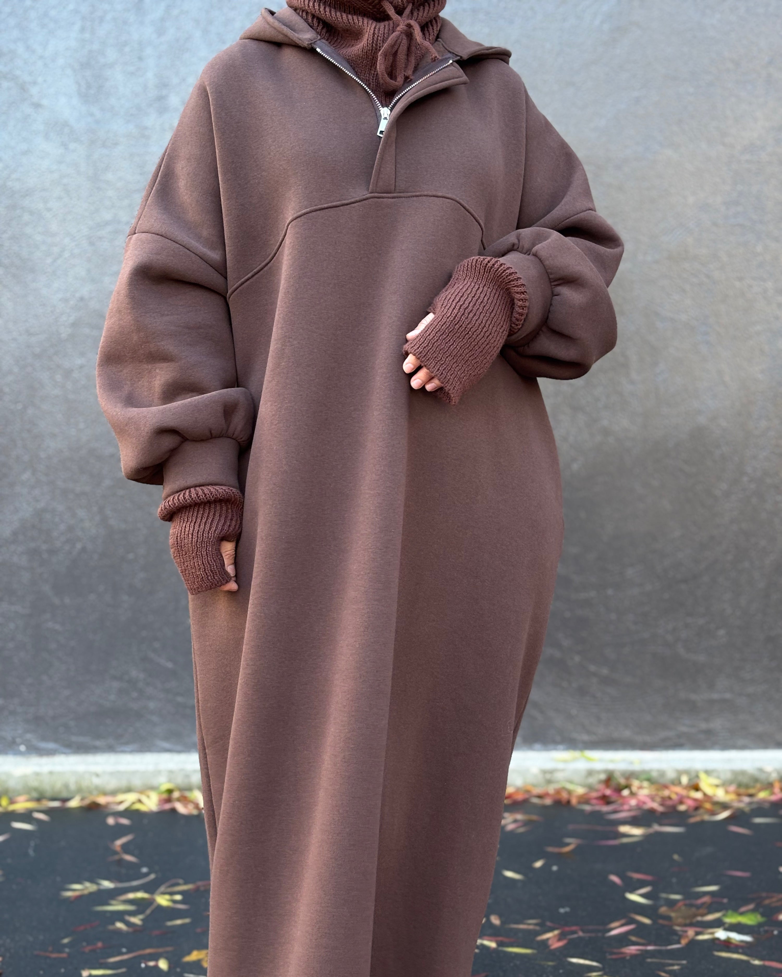 Sweat Maxi Moltonné Oversize – L’abaya pull cocooning de la saison