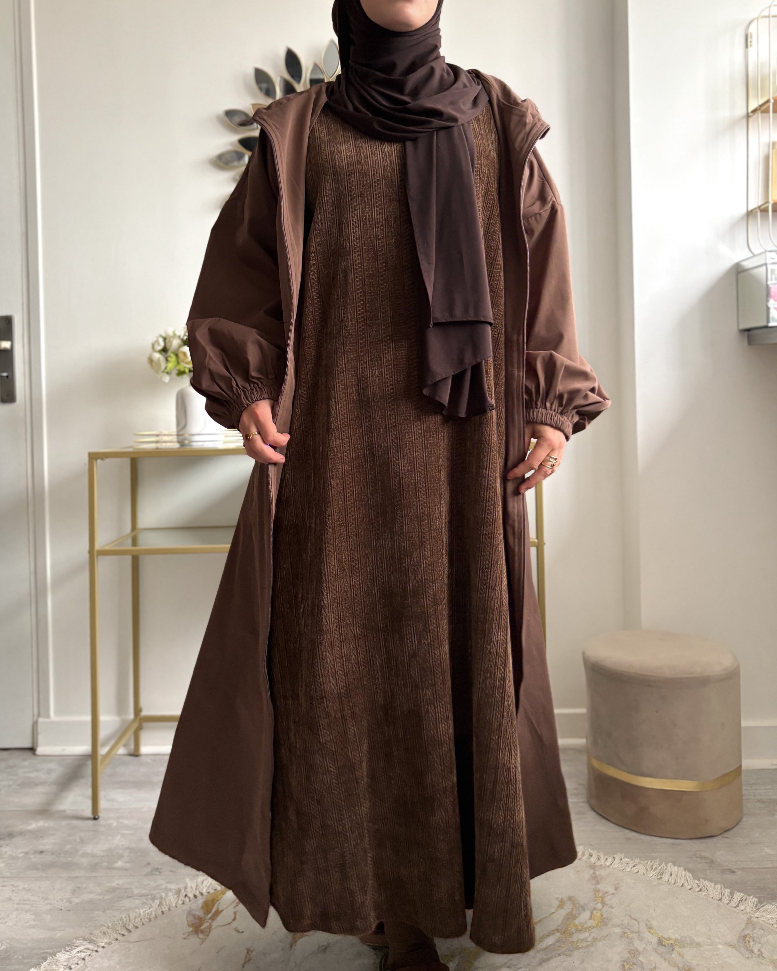 Abaya Velours avec Motifs Texturés