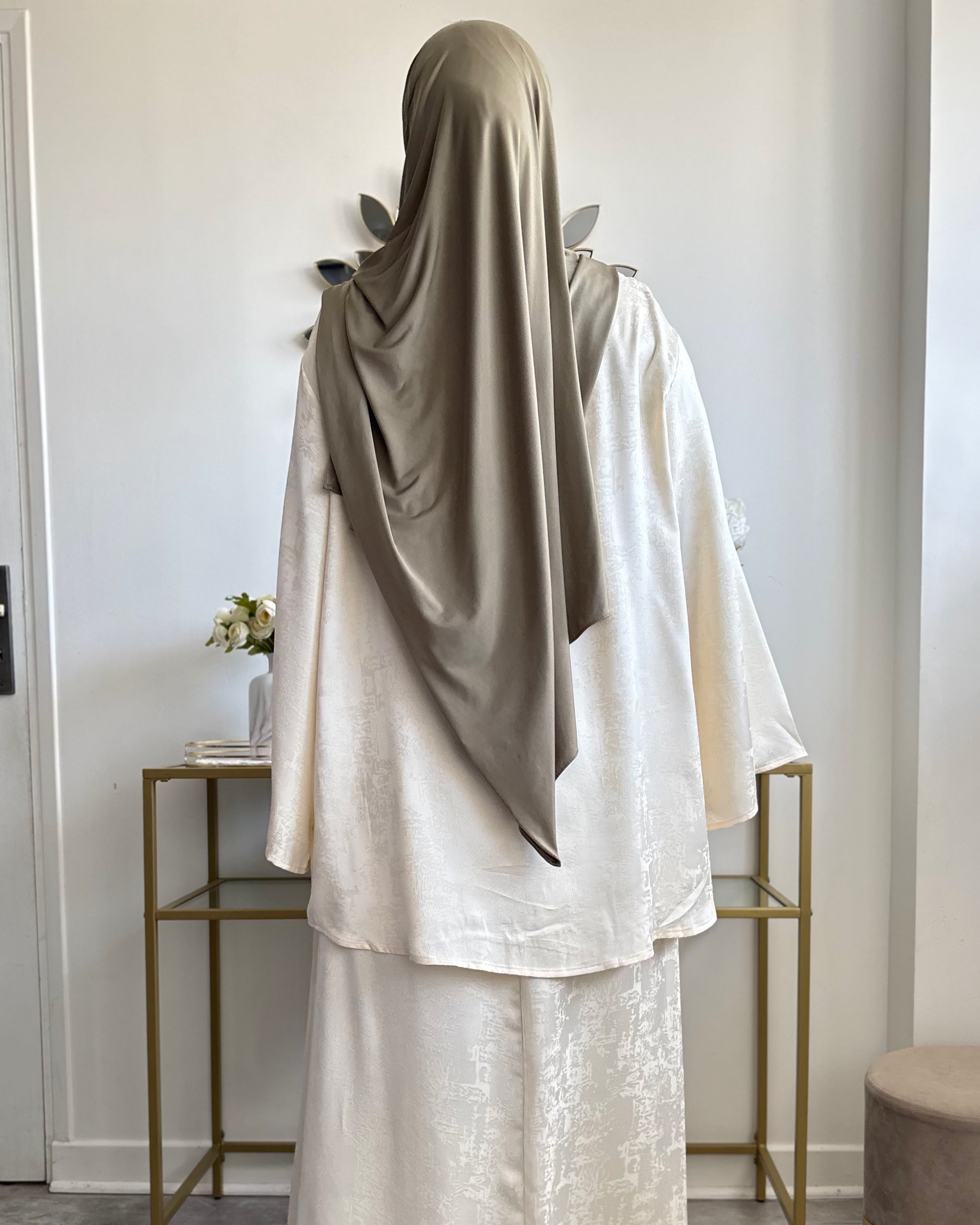 Hijab Jersey Liquid Kaki Clair – Hijab jersey fluide et élégant