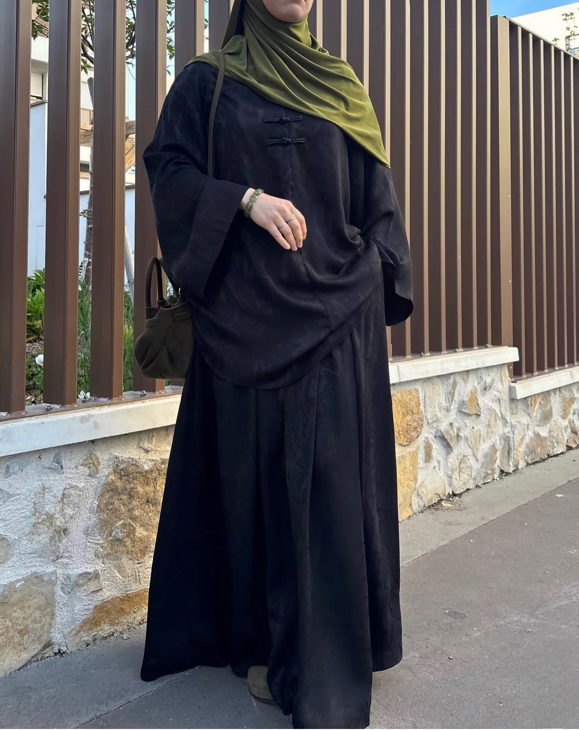 Ensemble Modest Fashion Femme – Tunique Fluide & Jupe Longue Satinée Élégante