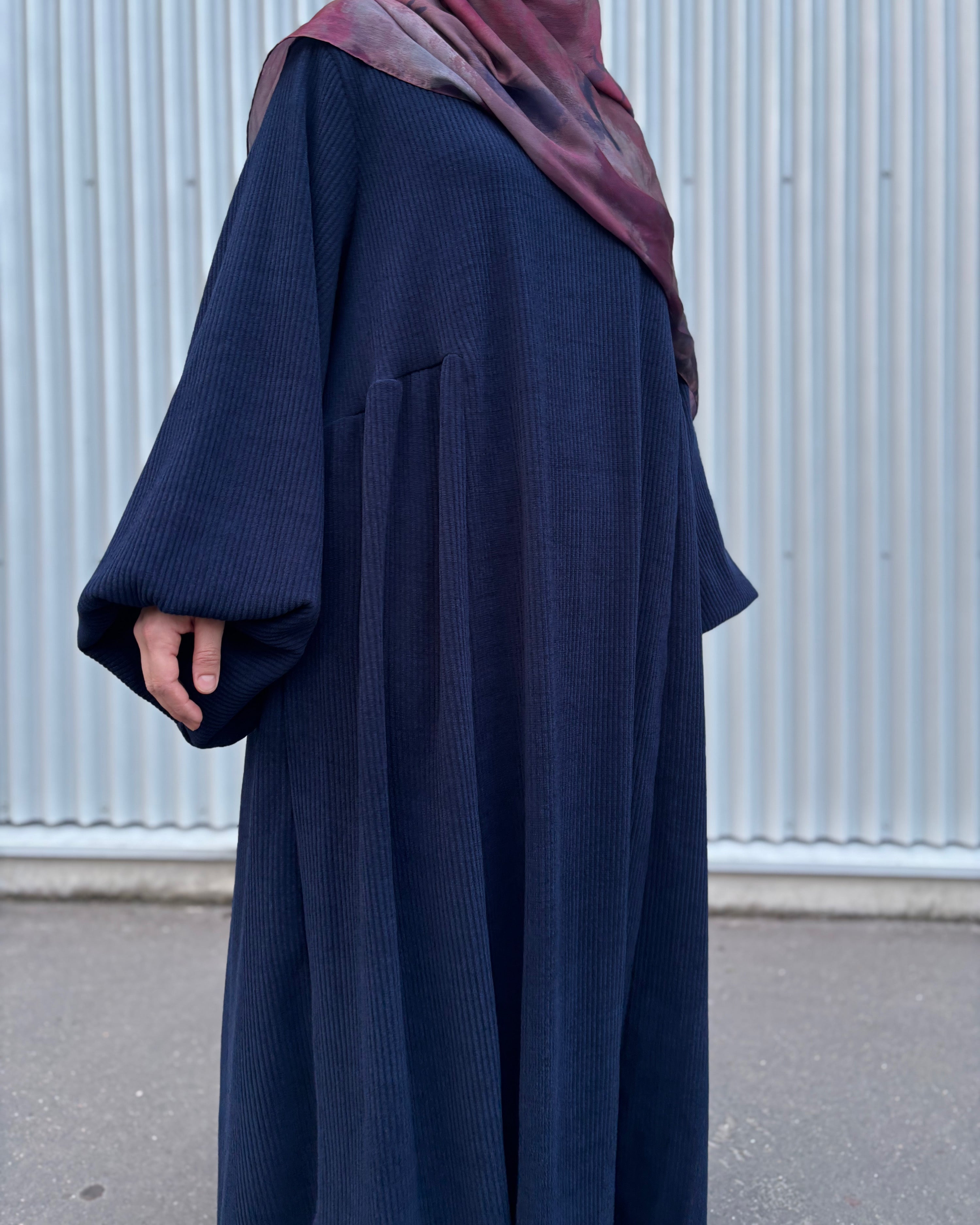 Abaya en velours côtelé bleu nuit - L/XL