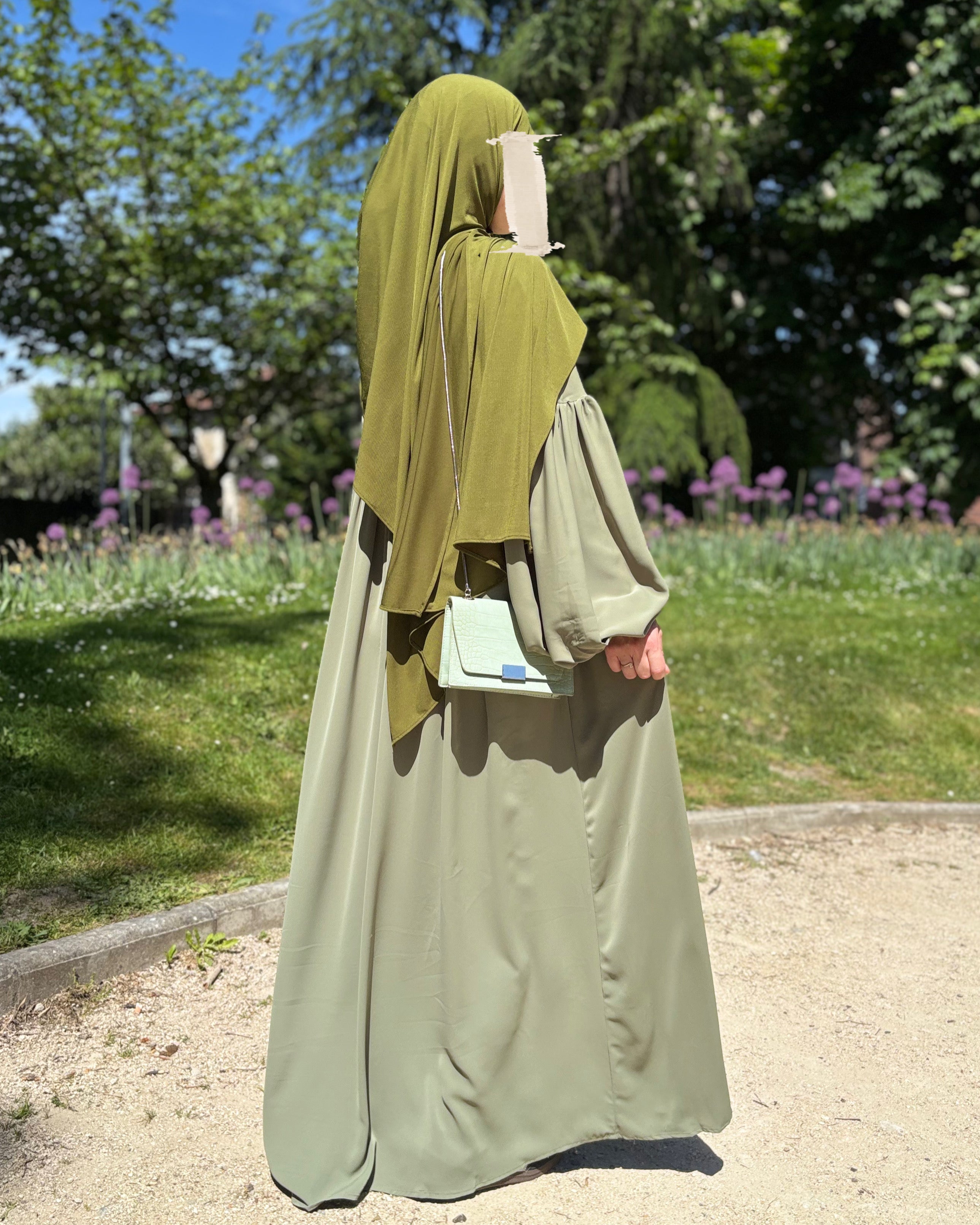 Abaya Alya avec hijab coordonné – tenue complète pudique