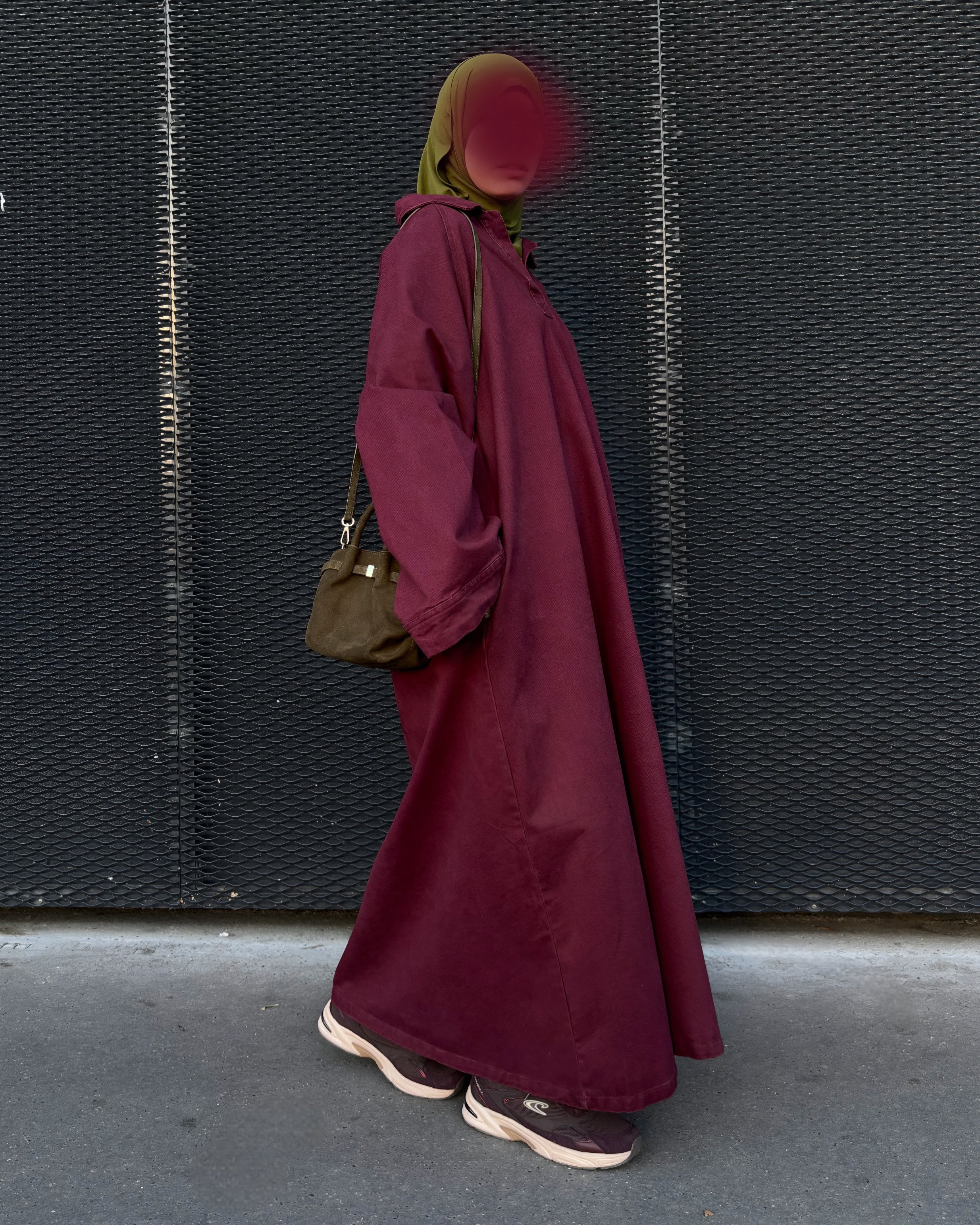abaya bordeaux coupe oversize mode modeste