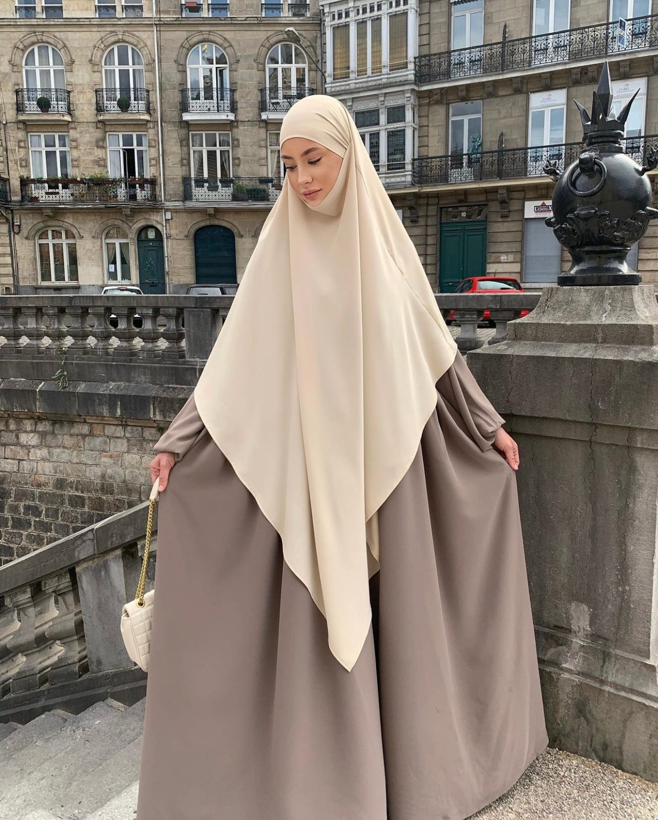 Abaya Naïla - Élégance et Confort avec Manches Bouffantes