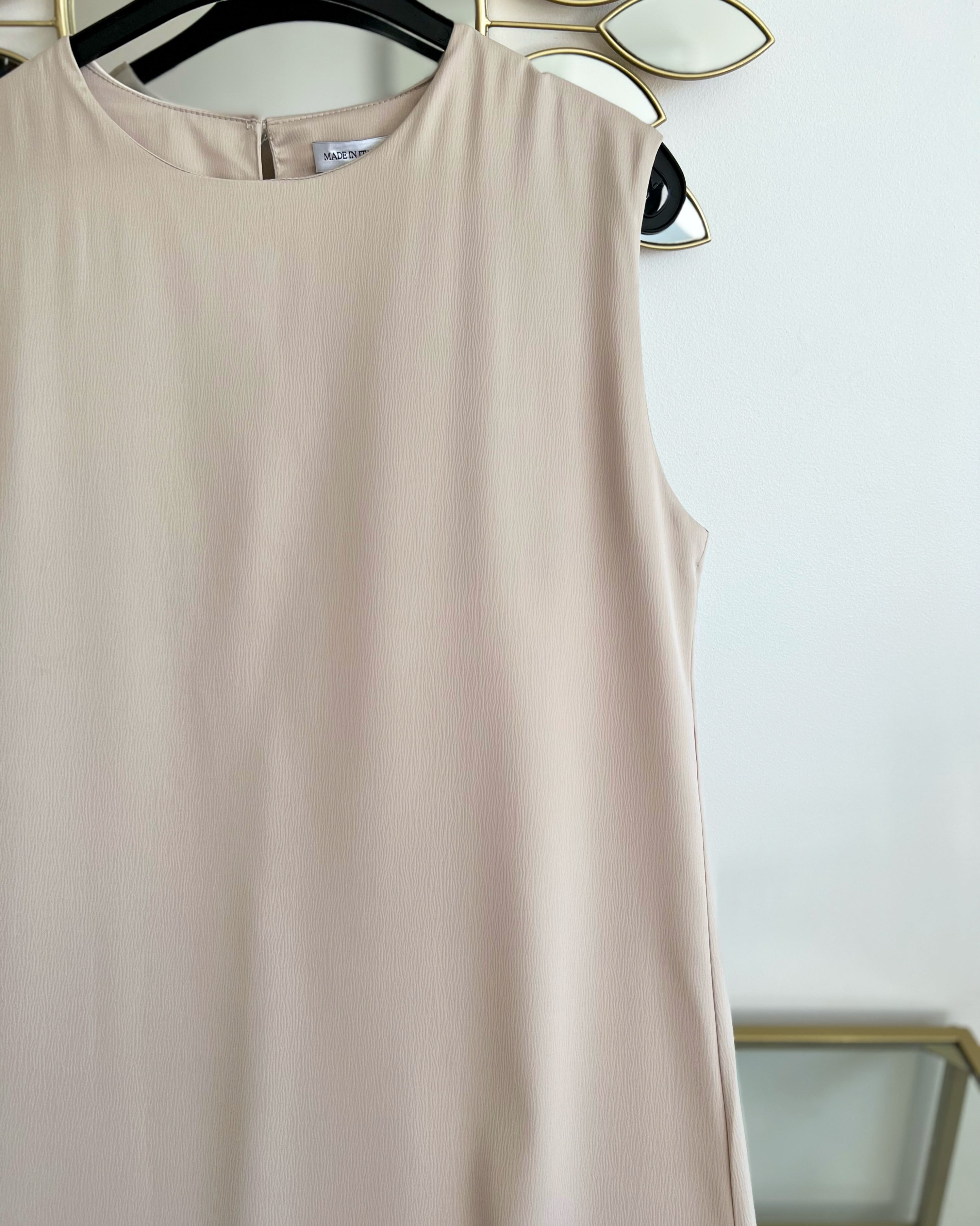 Robe sans manches satiné