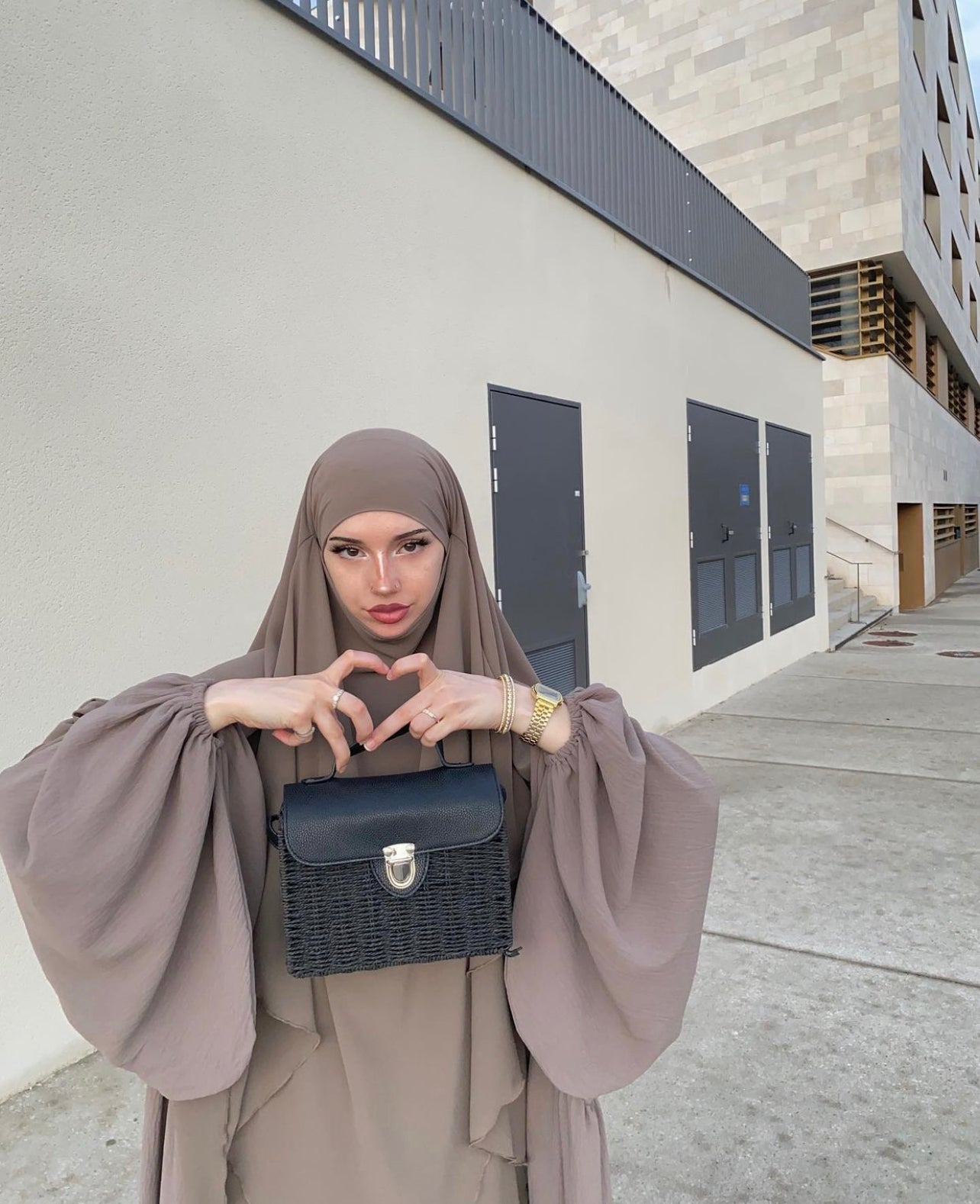 Abaya NOURA manches bouffantes