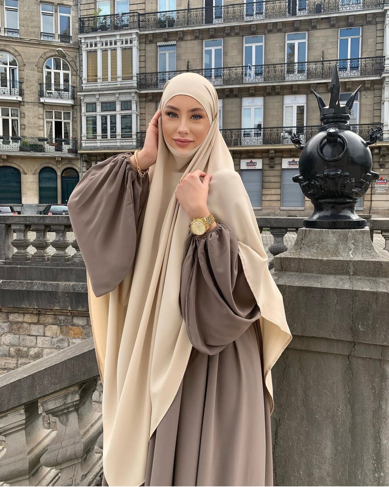 Abaya Naïla - Élégance et Confort avec Manches Bouffantes