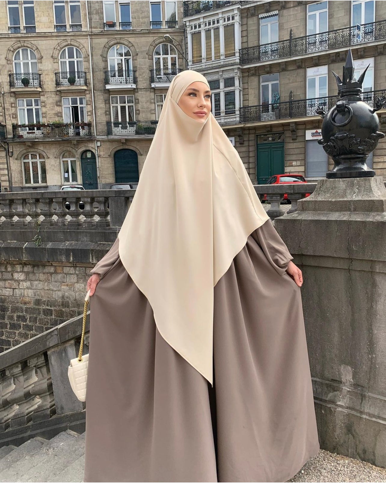 Abaya Naïla - Élégance et Confort avec Manches Bouffantes