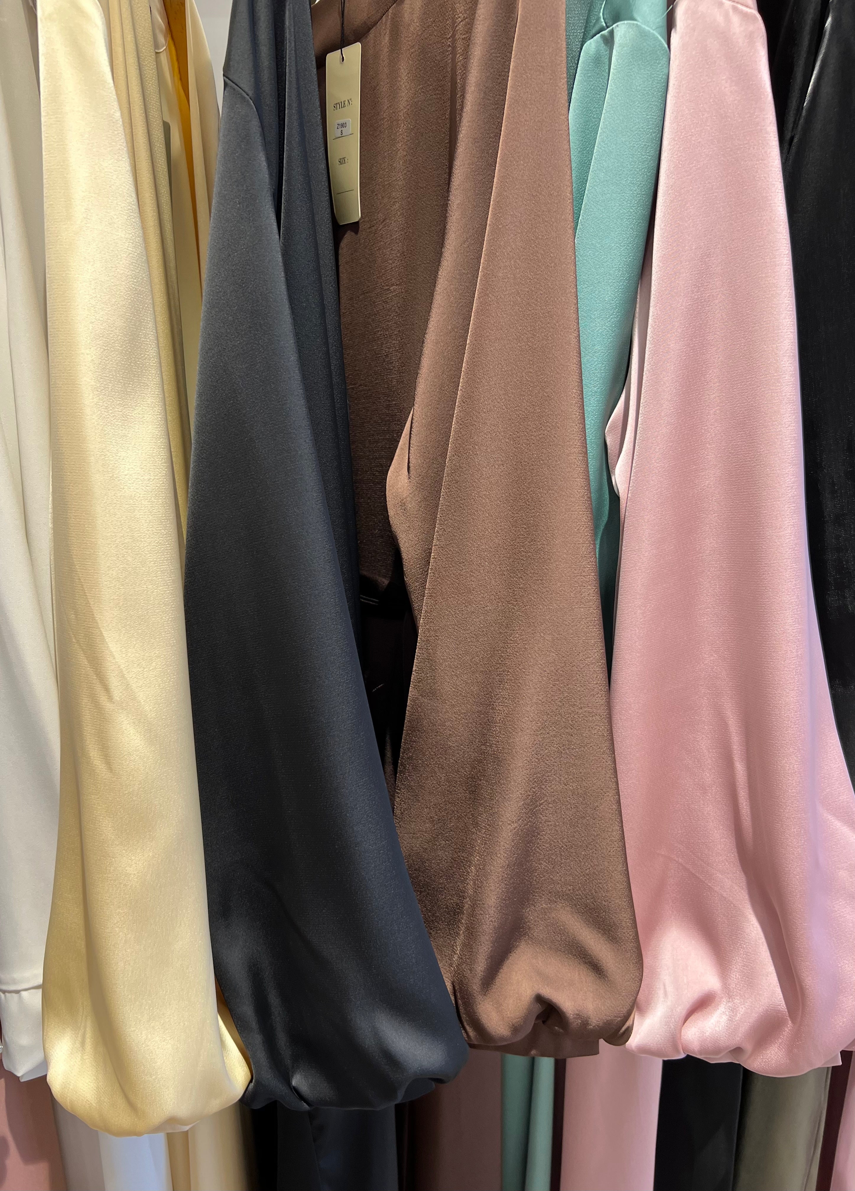 Robe sans manches satiné