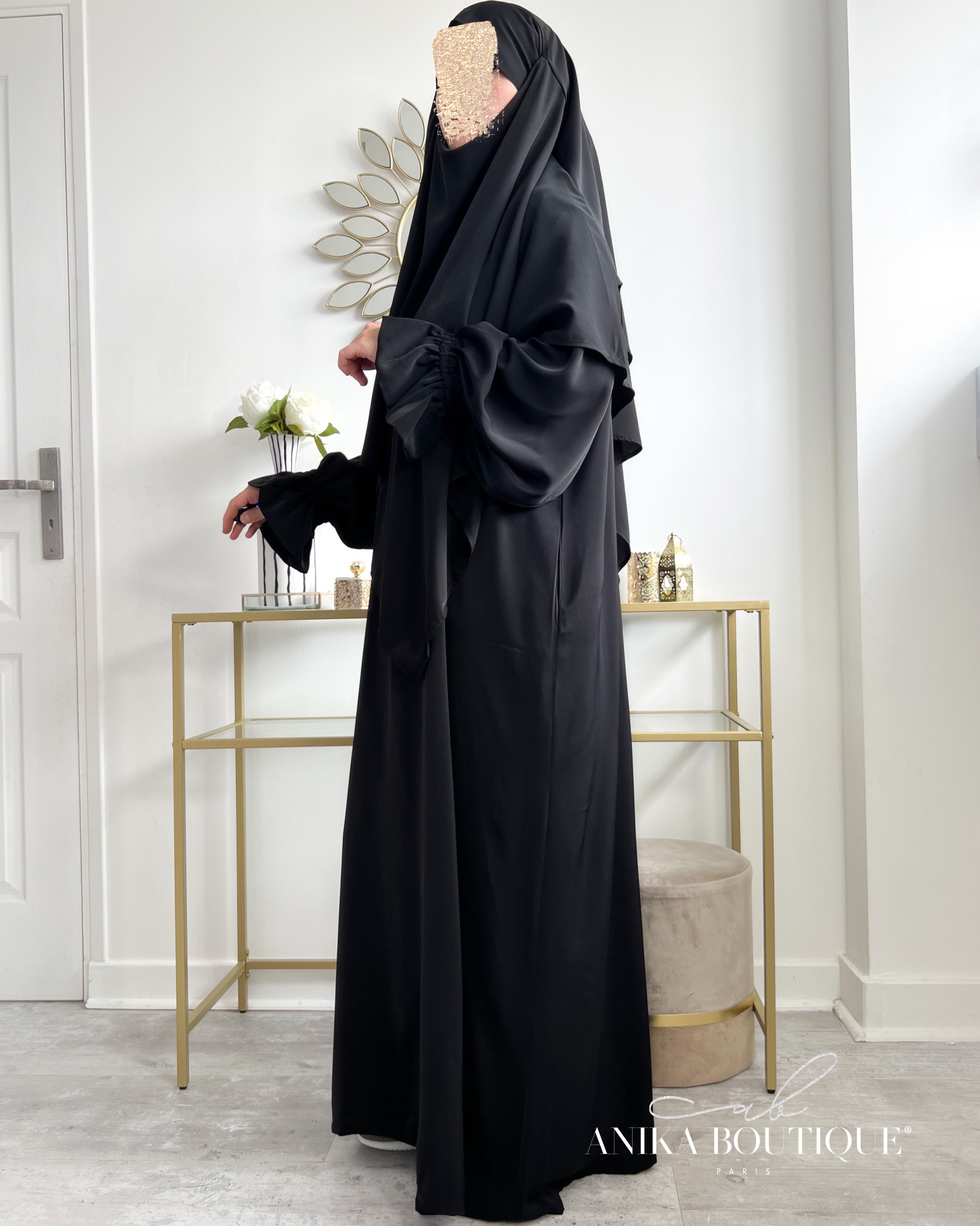 Abaya Amal – Élégance et Fluidité