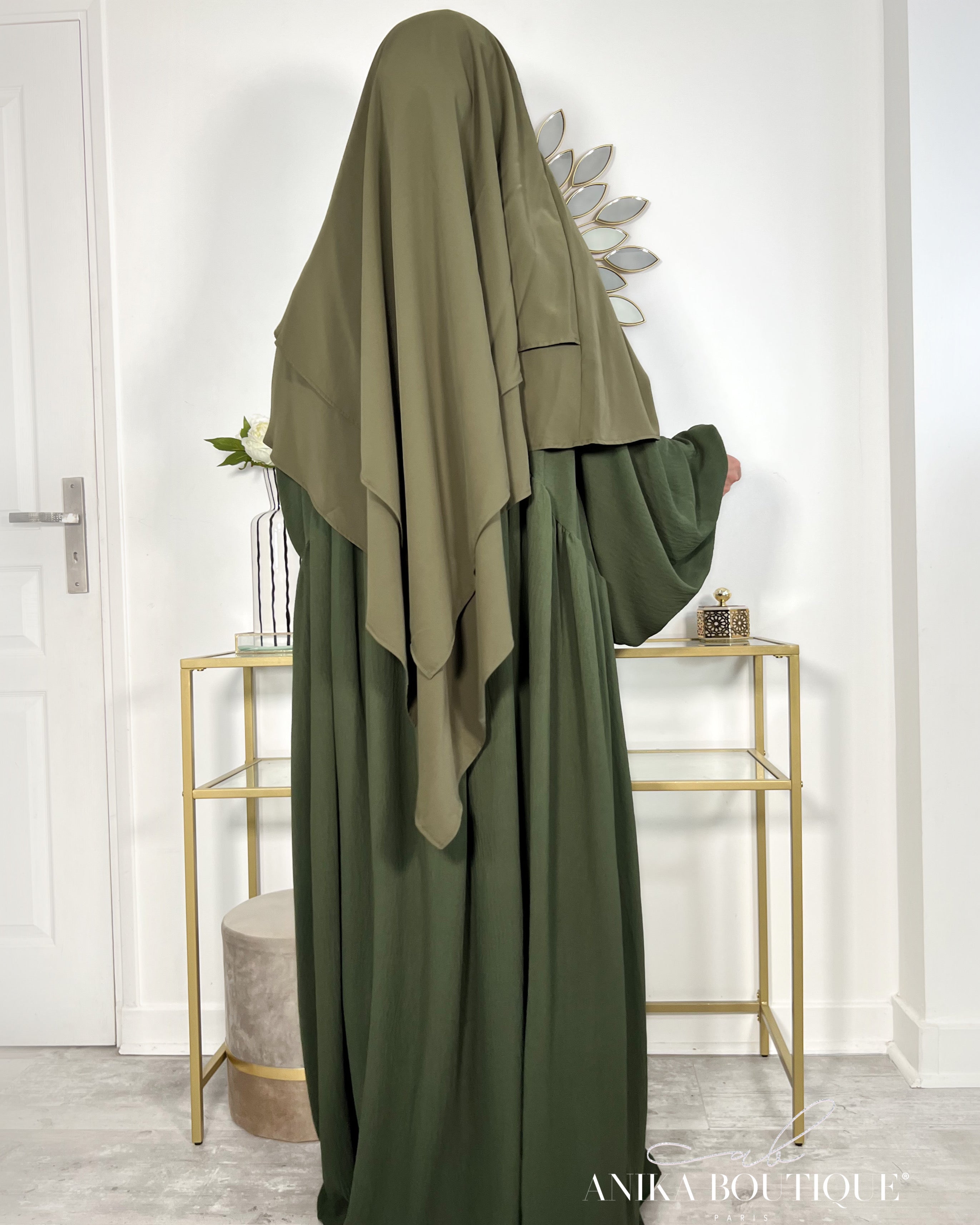 Khimar Rehab – Élégance et Modestie en Soie de Médine