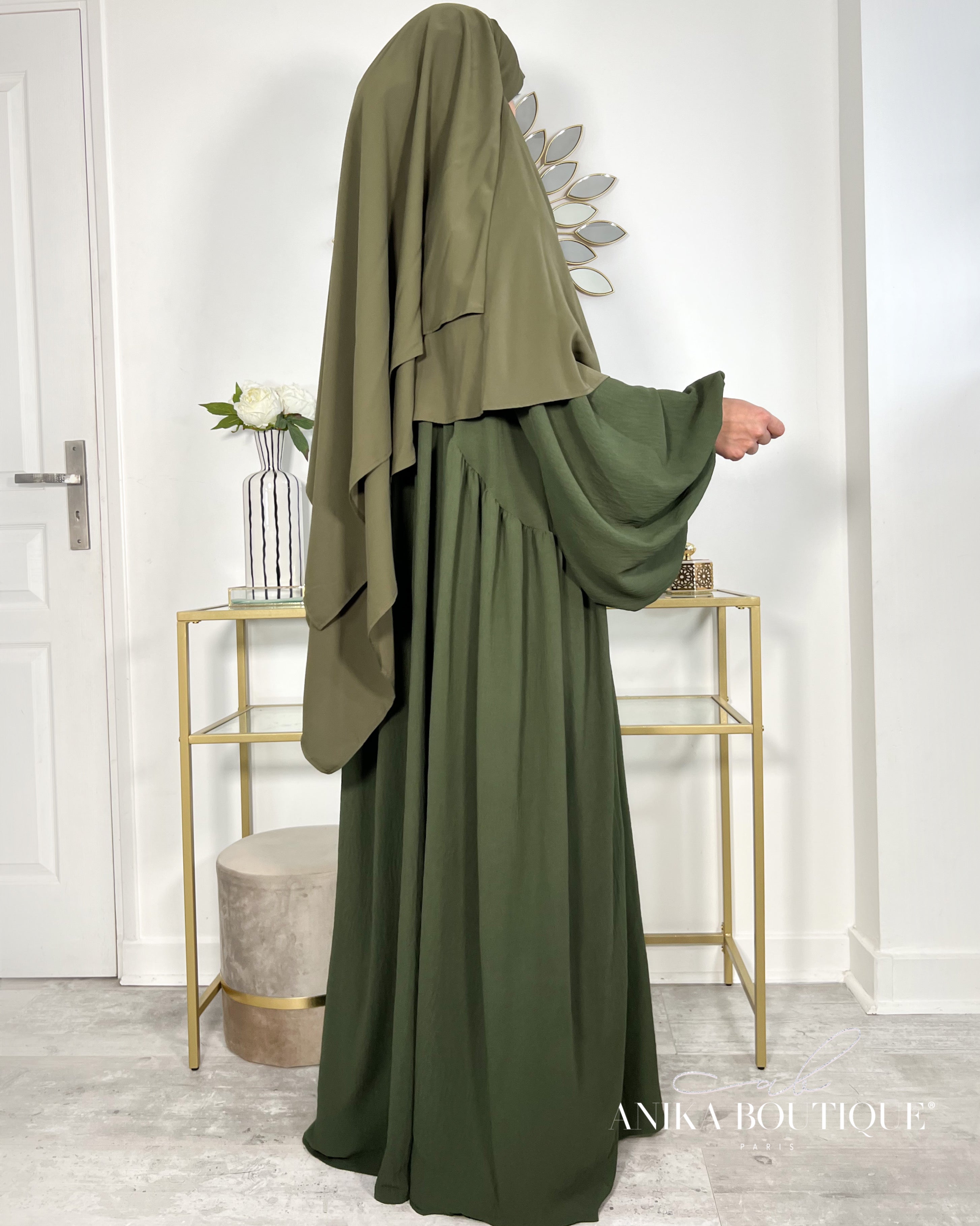 Khimar Rehab – Élégance et Modestie en Soie de Médine