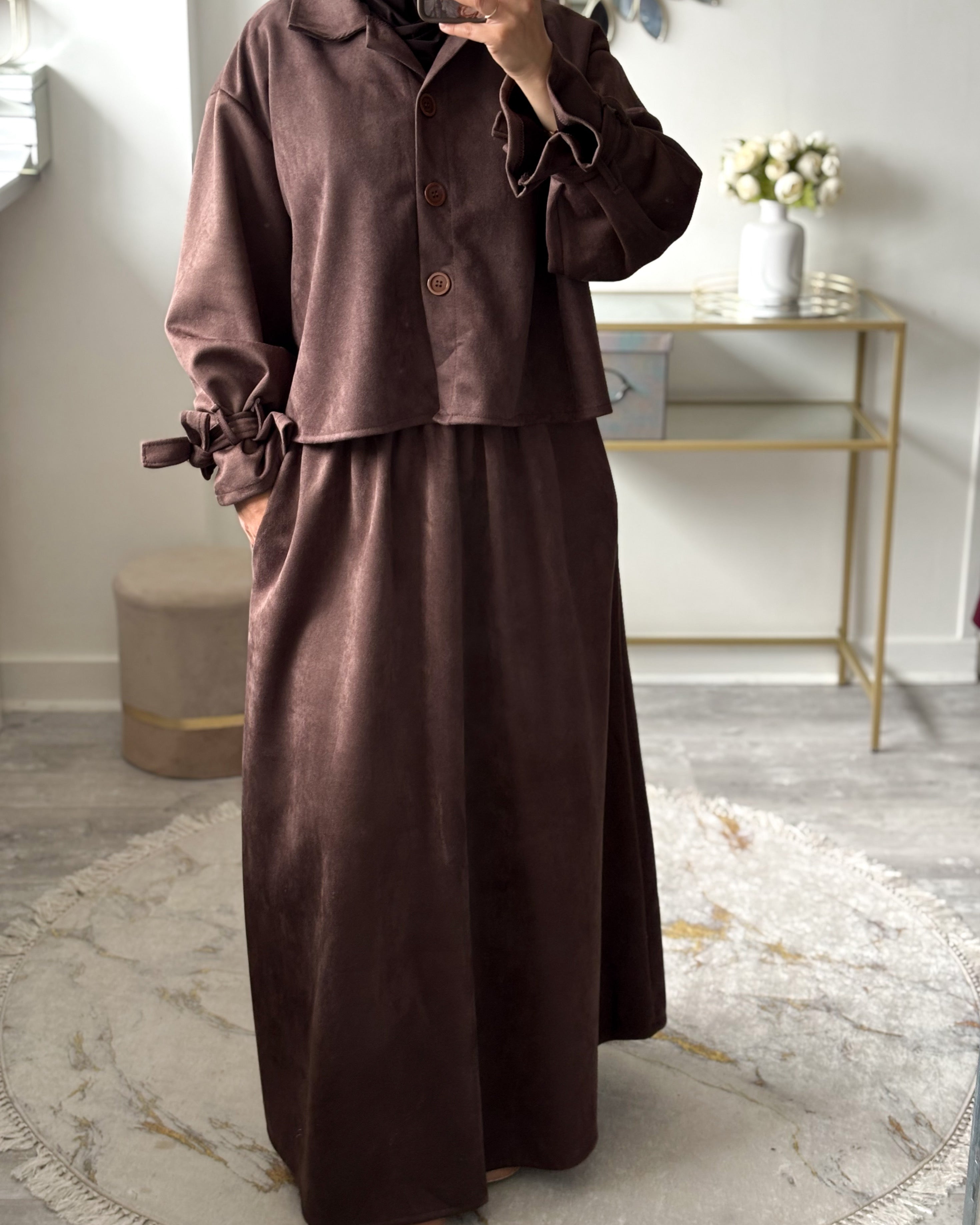 Ensemble suédine – Jupe longue & chemise courte