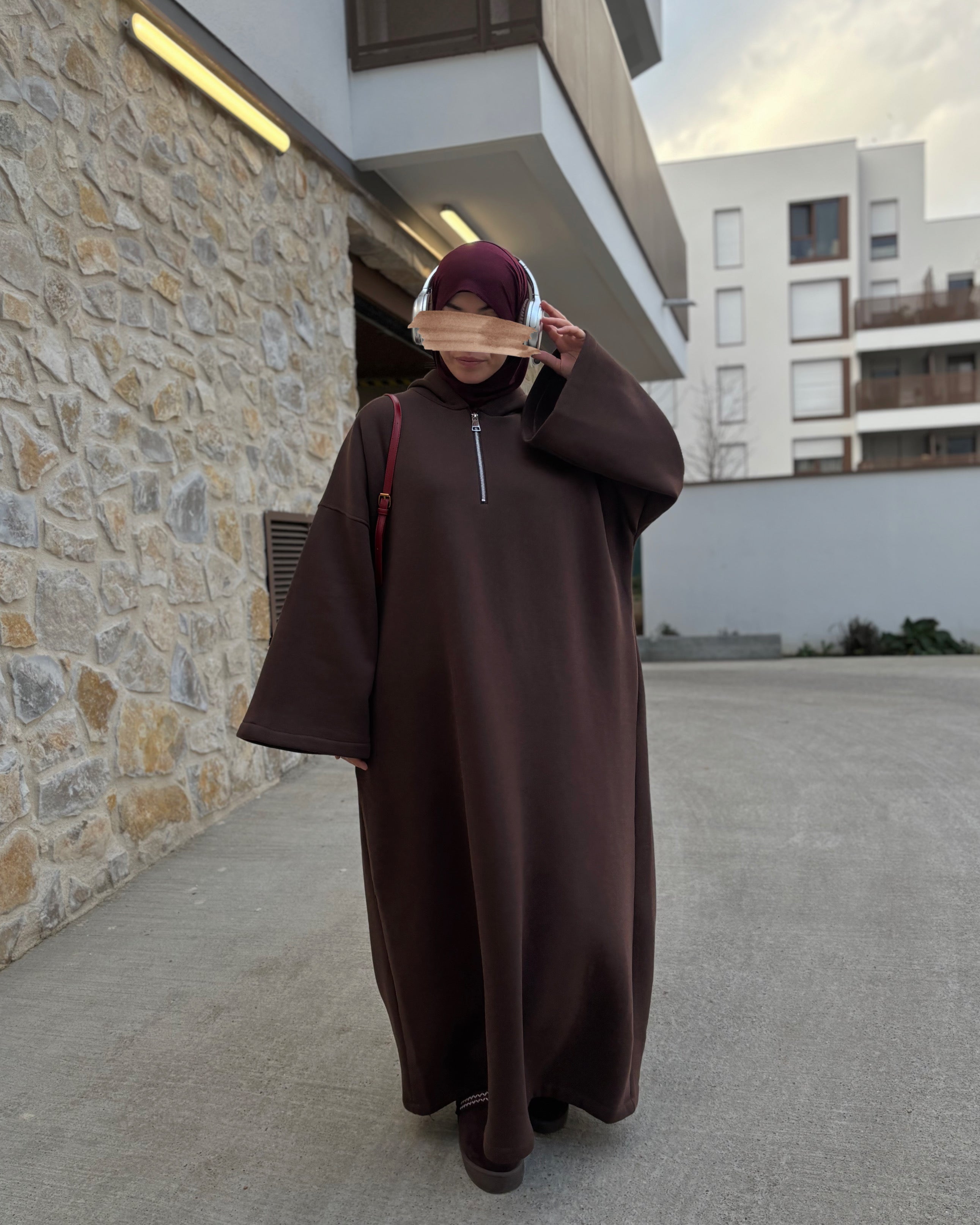 Abaya sweat capuche – style sportswear, molleton chaud