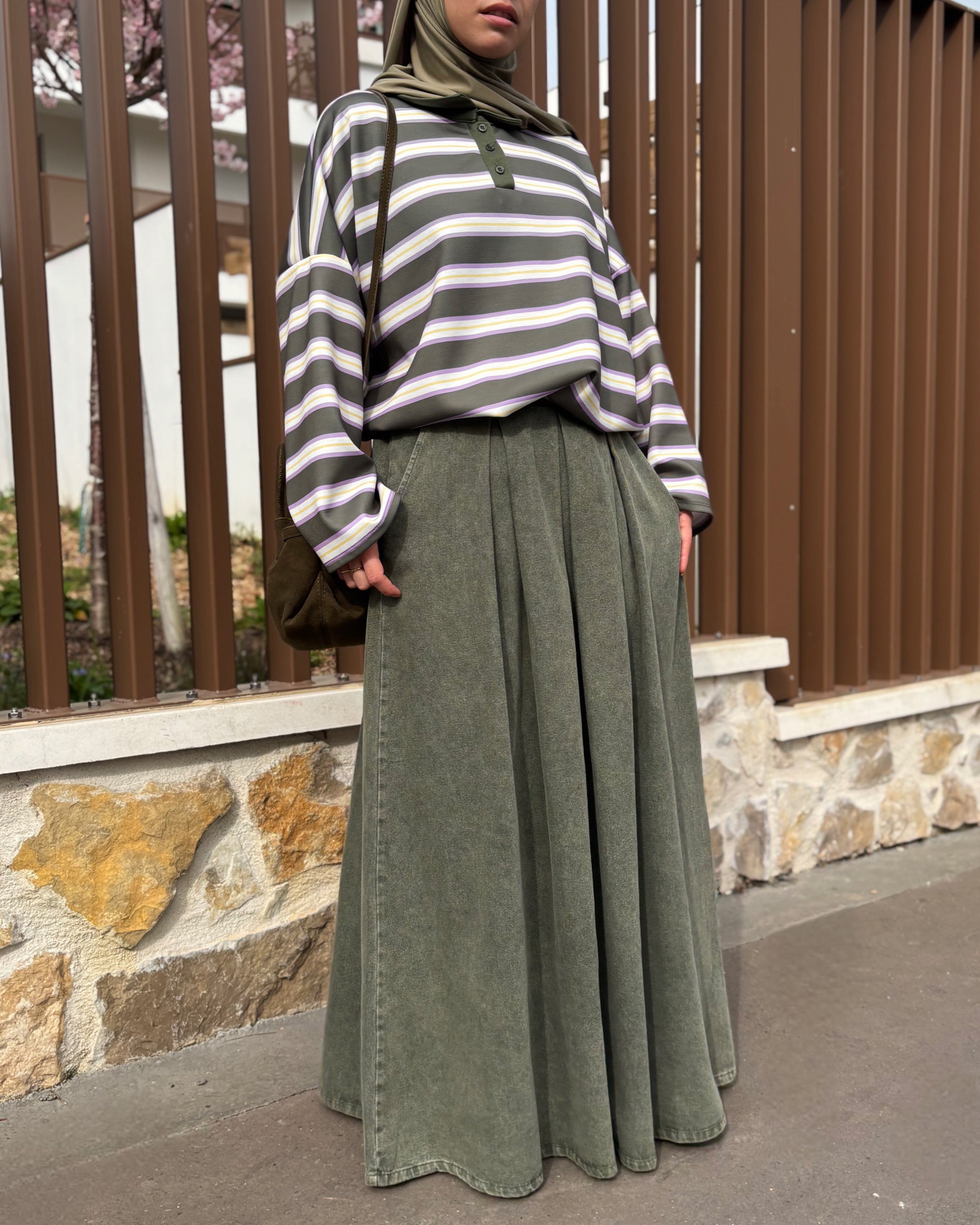 Jupe longue en jean oversize kaki – Modest Fashion premium 100% coton