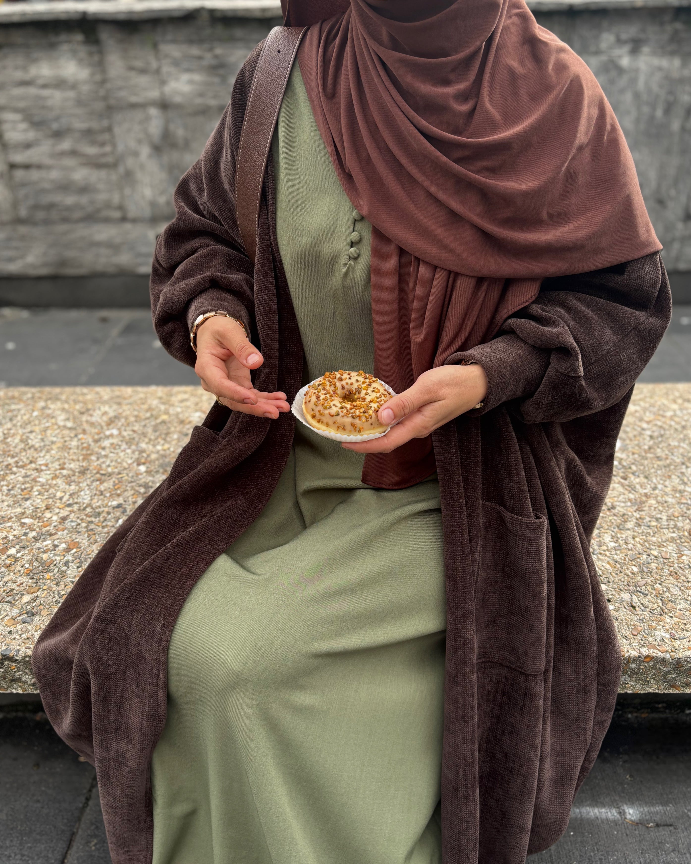 Abaya Neyla – L’Essence de l’Élégance Modeste