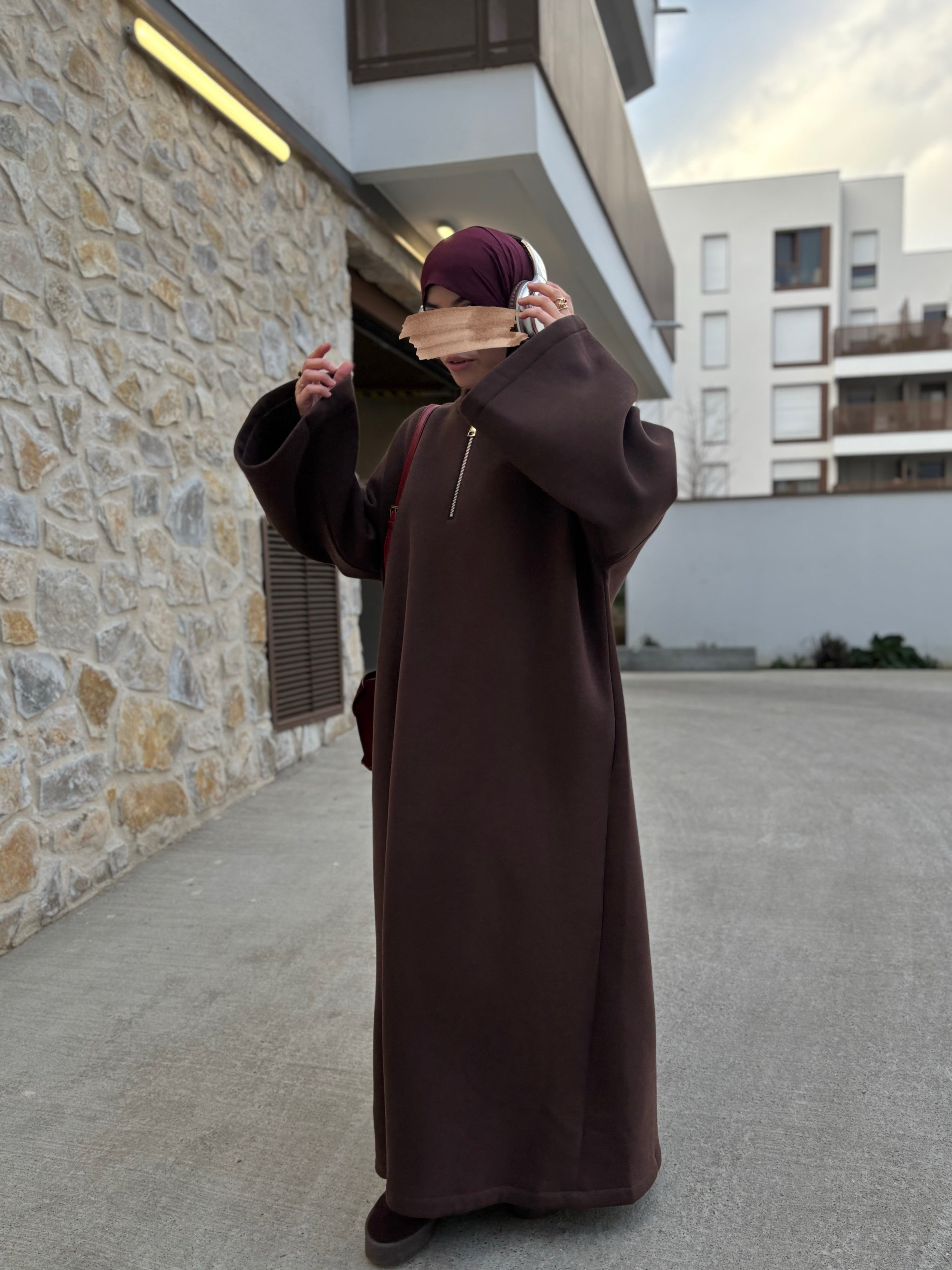 Abaya sweat capuche – style sportswear, molleton chaud