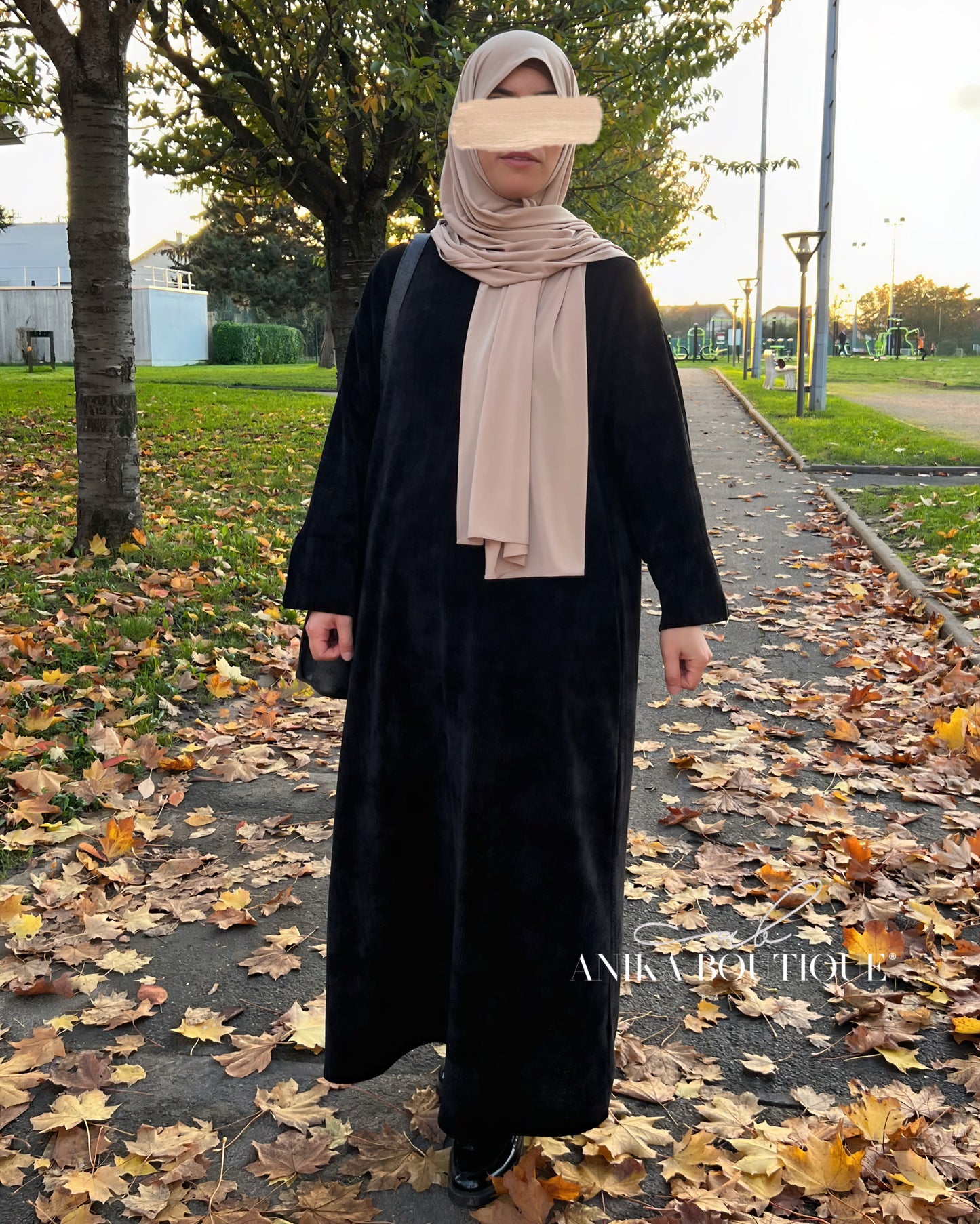 Abaya Velours avec Motifs Texturés